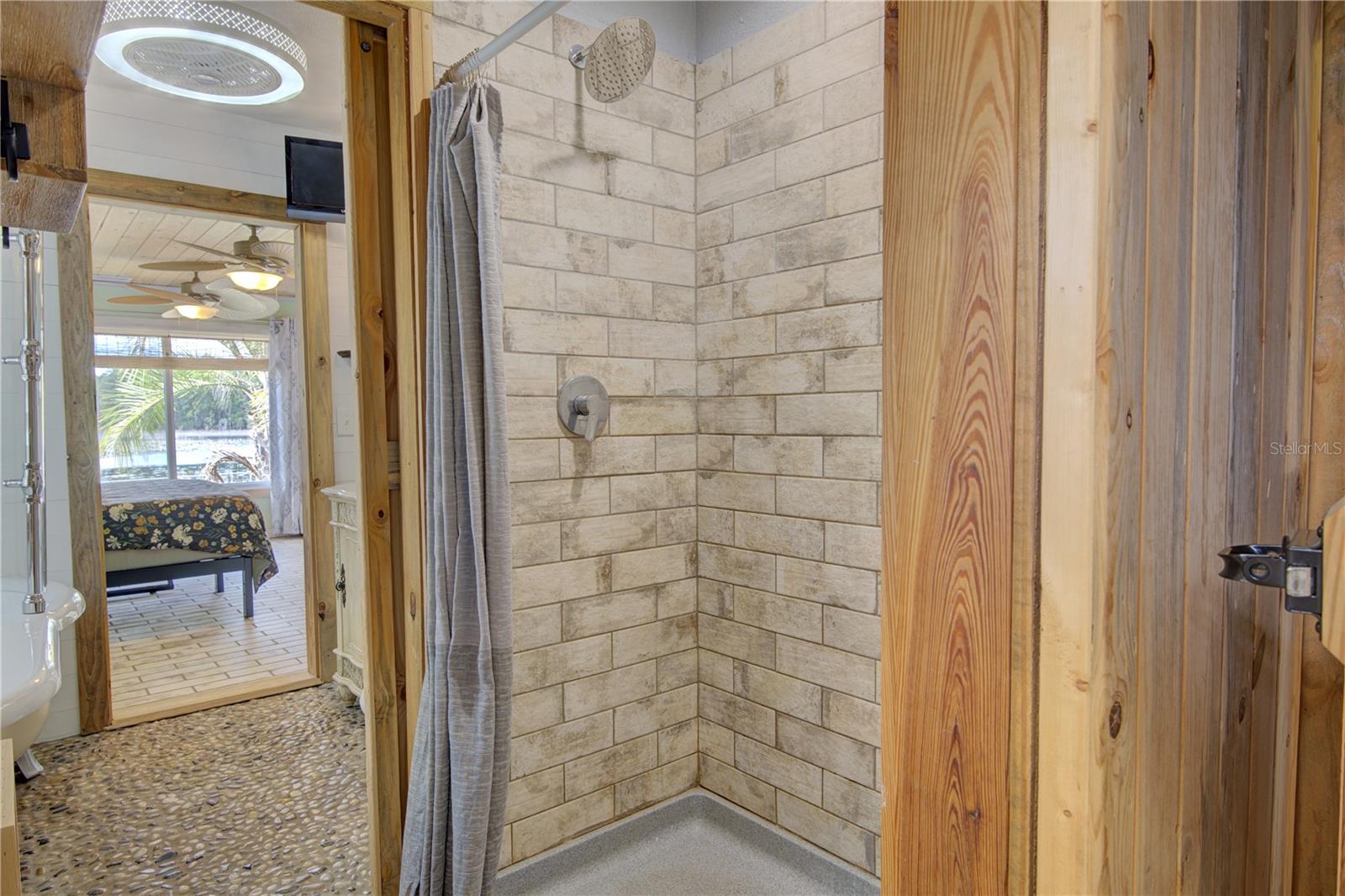 Image 26 of 54 For 290 Mitnik Drive