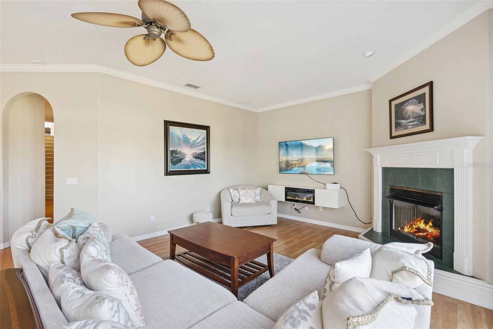 Image 19 of 62 For 407 Majestic Oak Drive