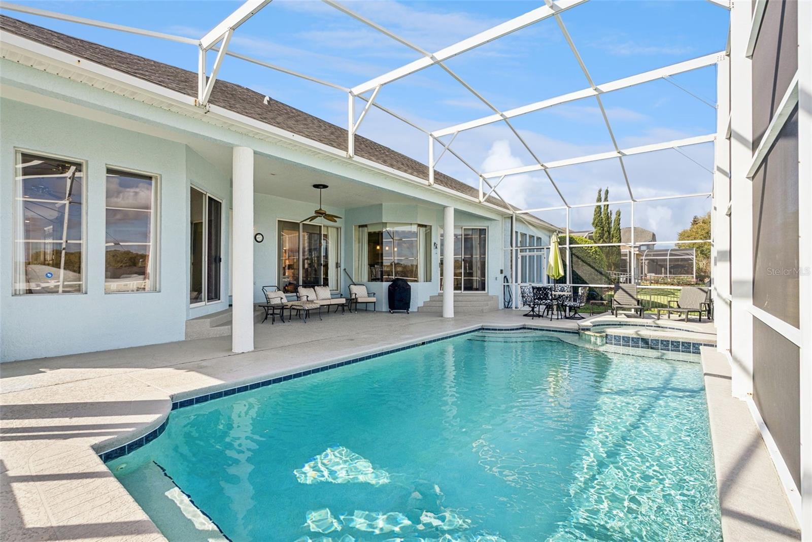 Image 40 of 62 For 407 Majestic Oak Drive