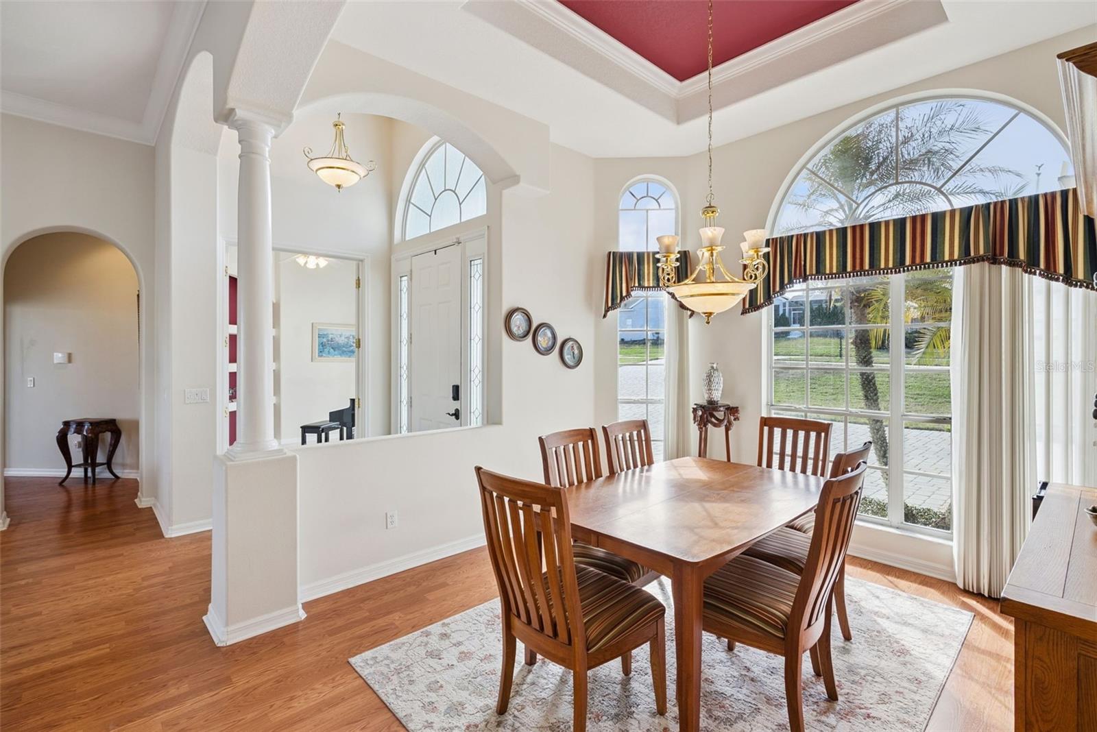 Image 9 of 62 For 407 Majestic Oak Drive