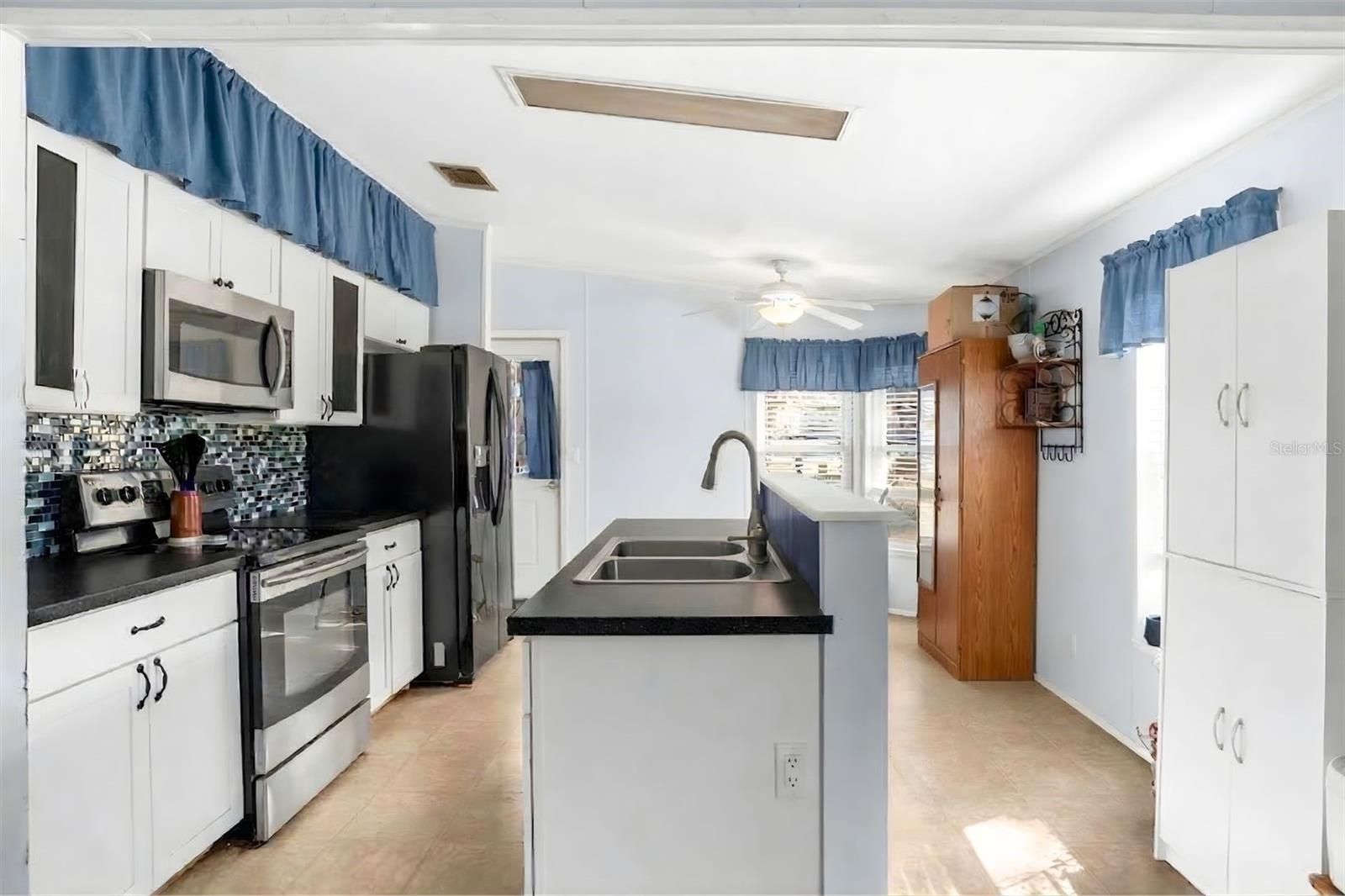 Image 6 of 20 For 40212 Grays Airport Road