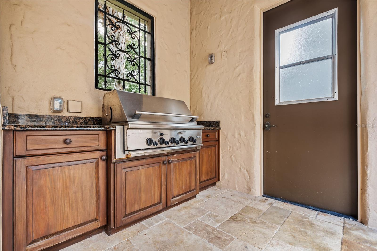 Image 10 of 47 For 9841 Covent Garden Drive