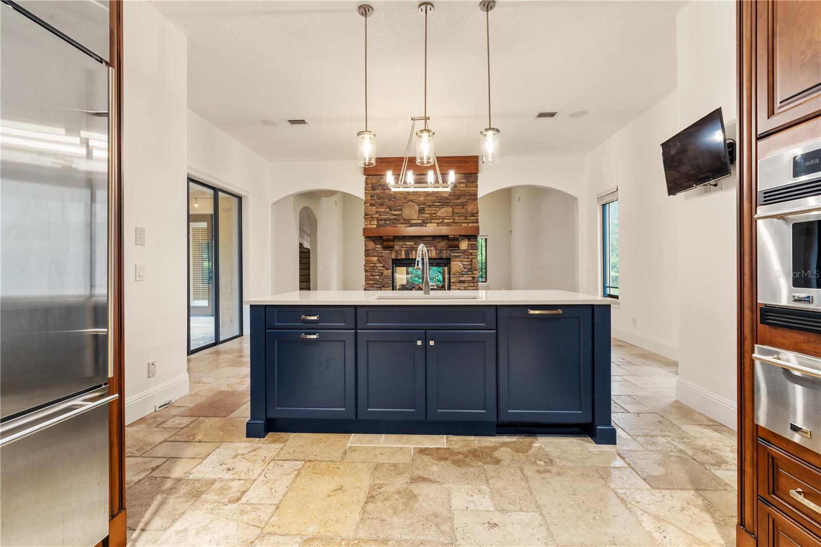 Image 14 of 47 For 9841 Covent Garden Drive