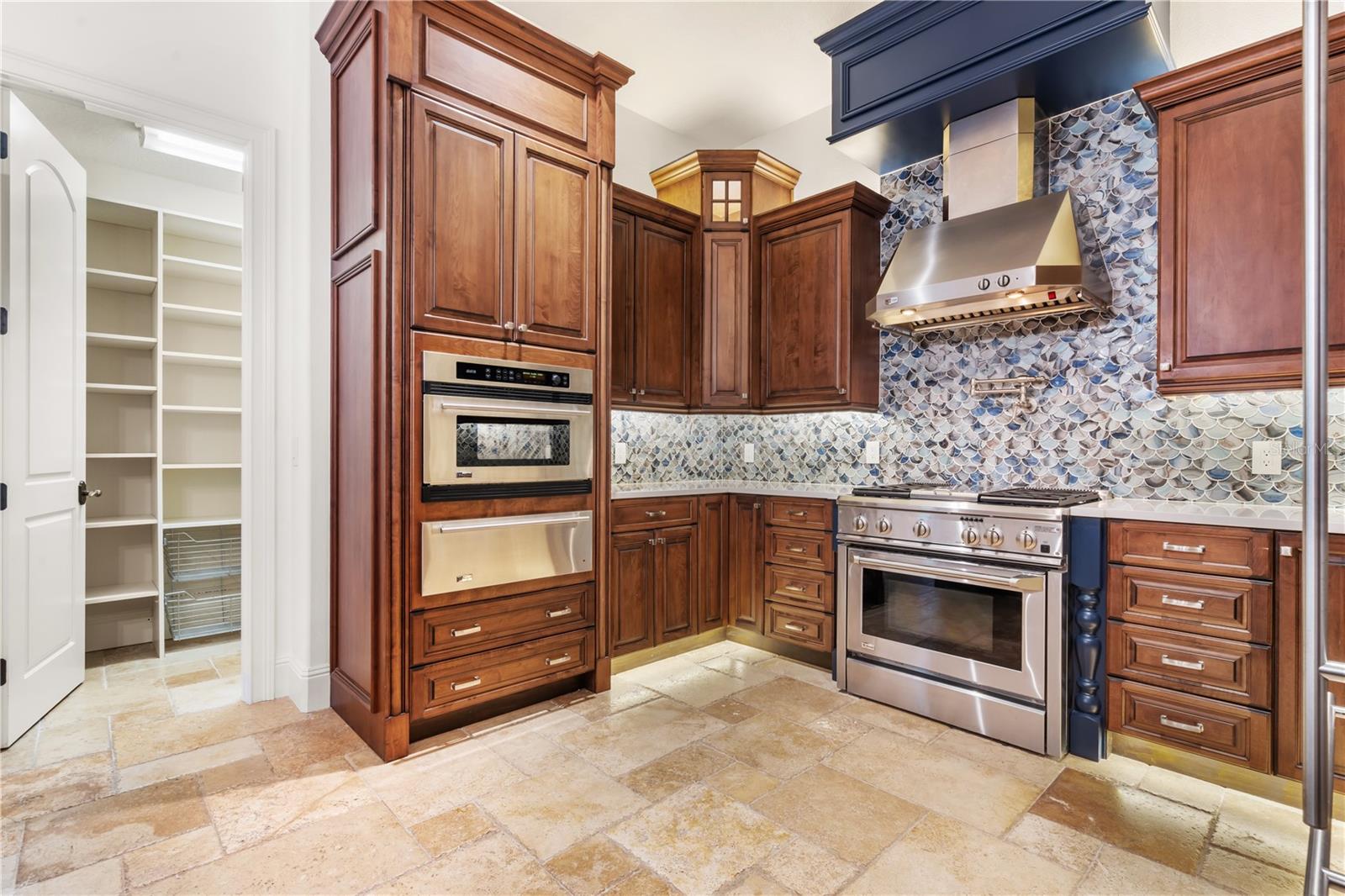 Image 15 of 47 For 9841 Covent Garden Drive