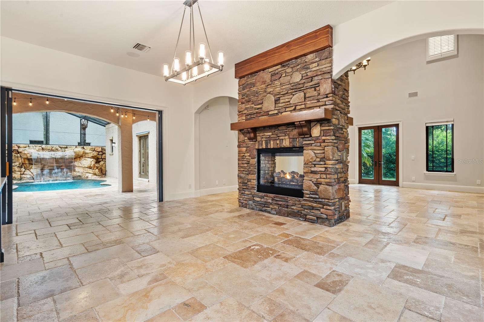 Image 17 of 47 For 9841 Covent Garden Drive