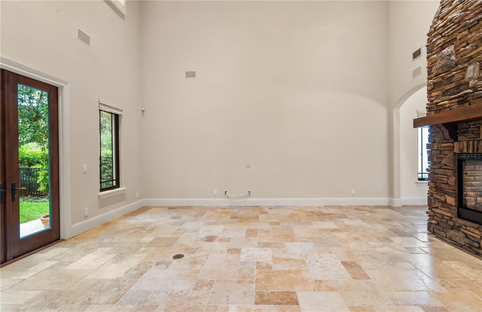 Image 21 of 47 For 9841 Covent Garden Drive