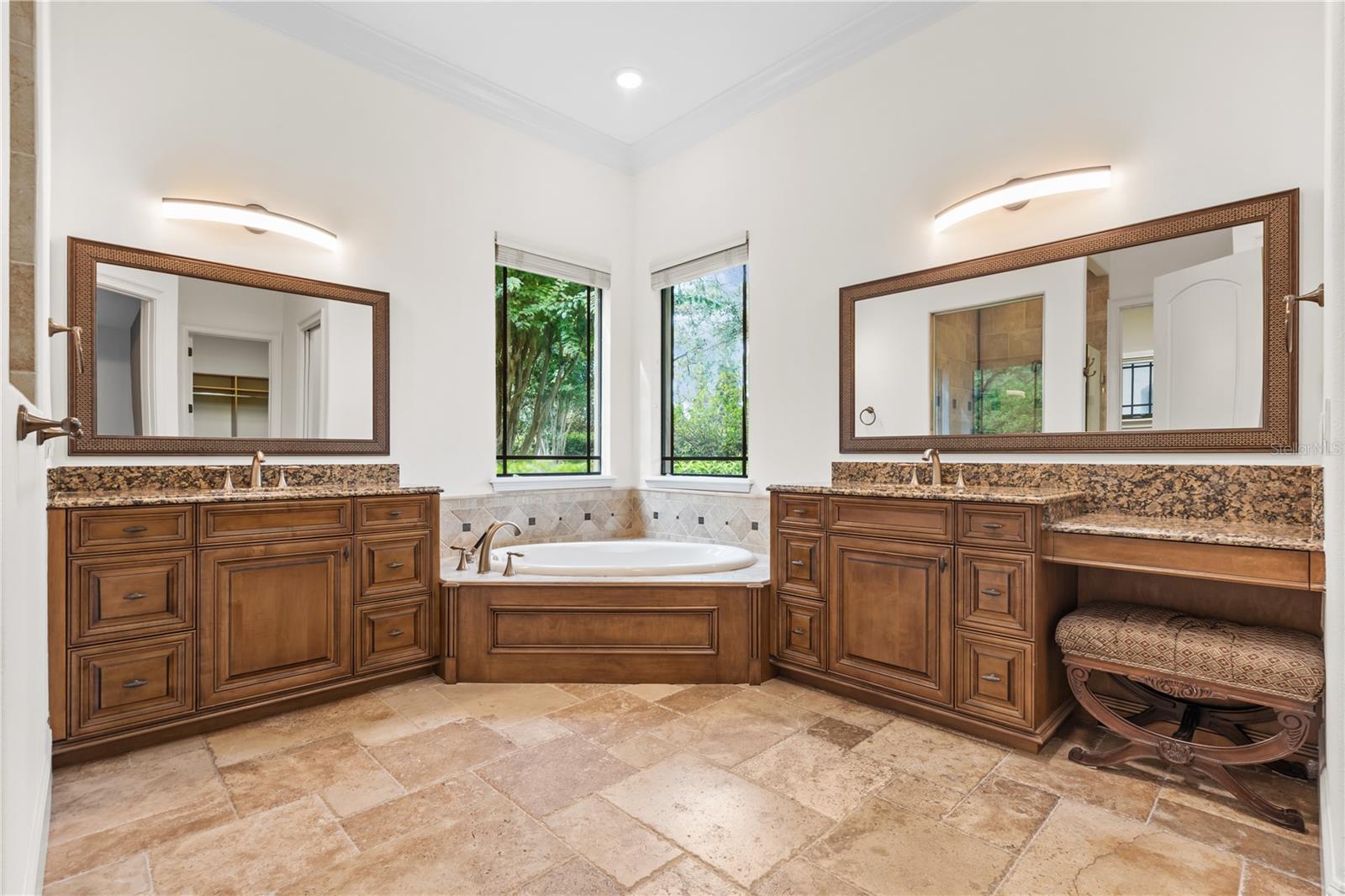 Image 26 of 47 For 9841 Covent Garden Drive