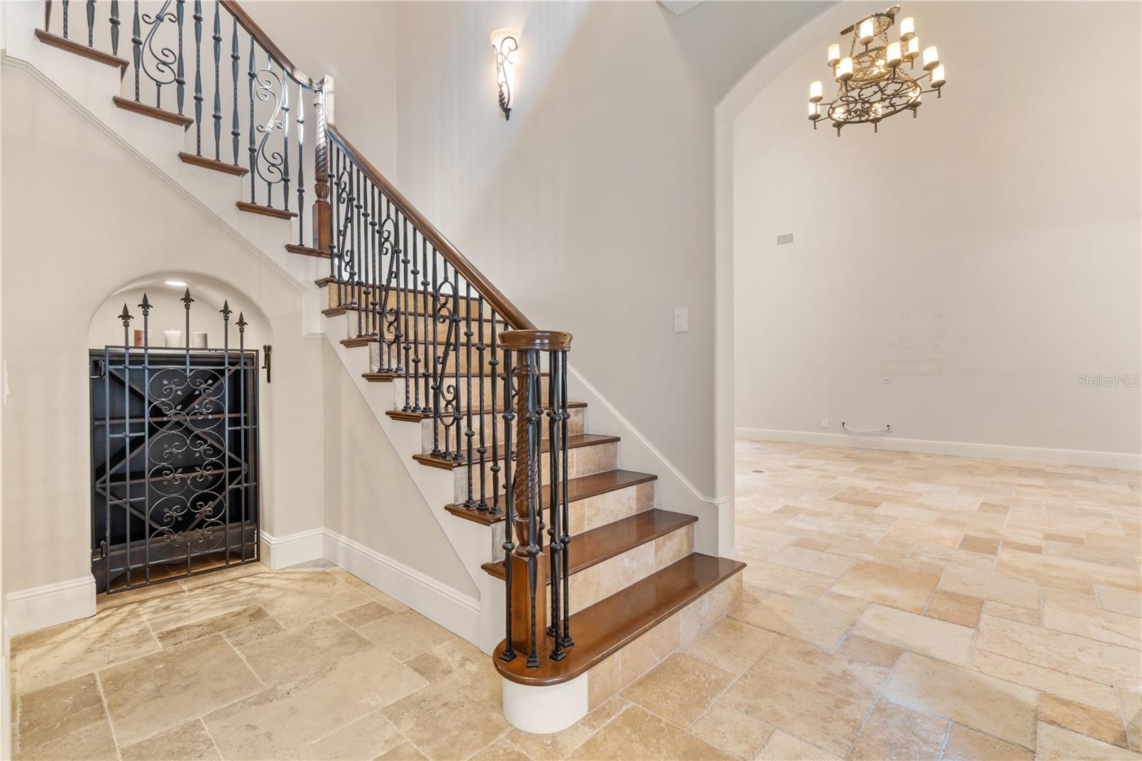 Image 31 of 47 For 9841 Covent Garden Drive