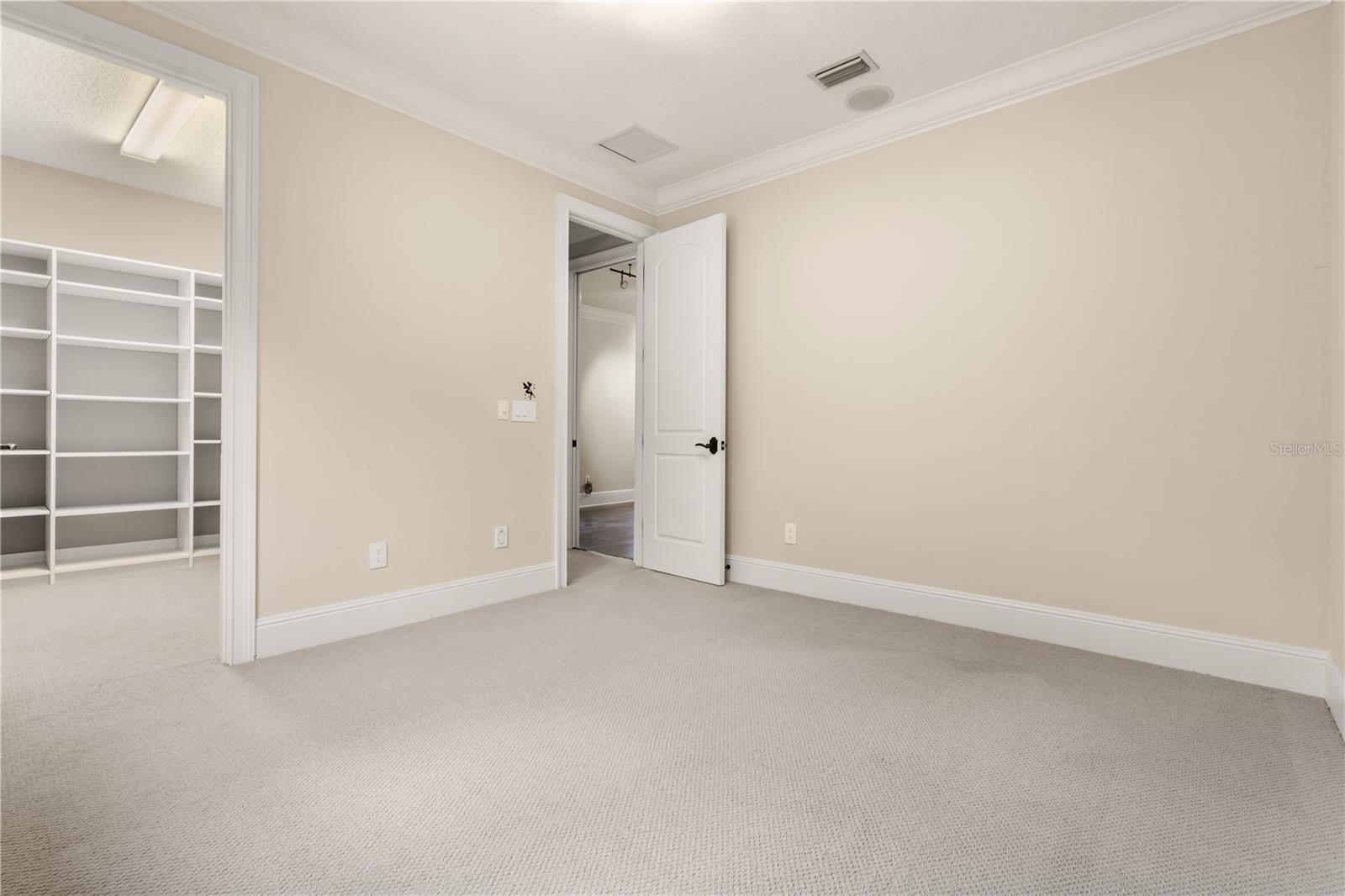 Image 37 of 47 For 9841 Covent Garden Drive