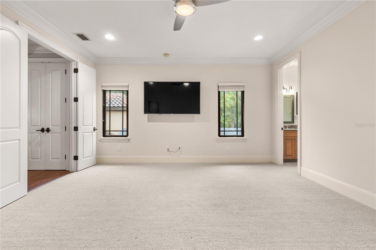 Image 40 of 47 For 9841 Covent Garden Drive