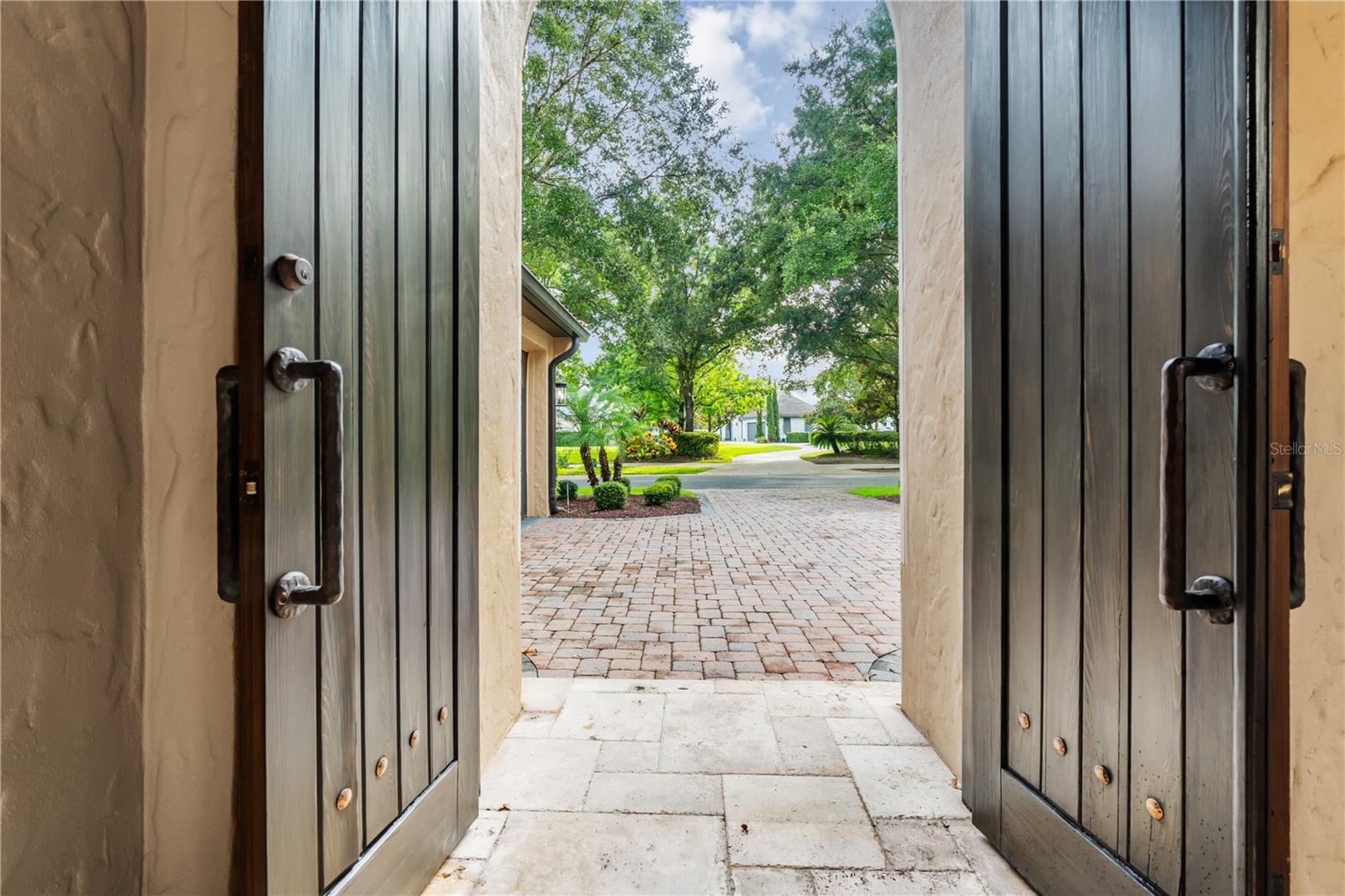 Image 5 of 47 For 9841 Covent Garden Drive