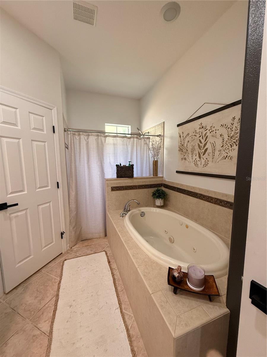 Image 17 of 37 For 16545 Spring Park Drive