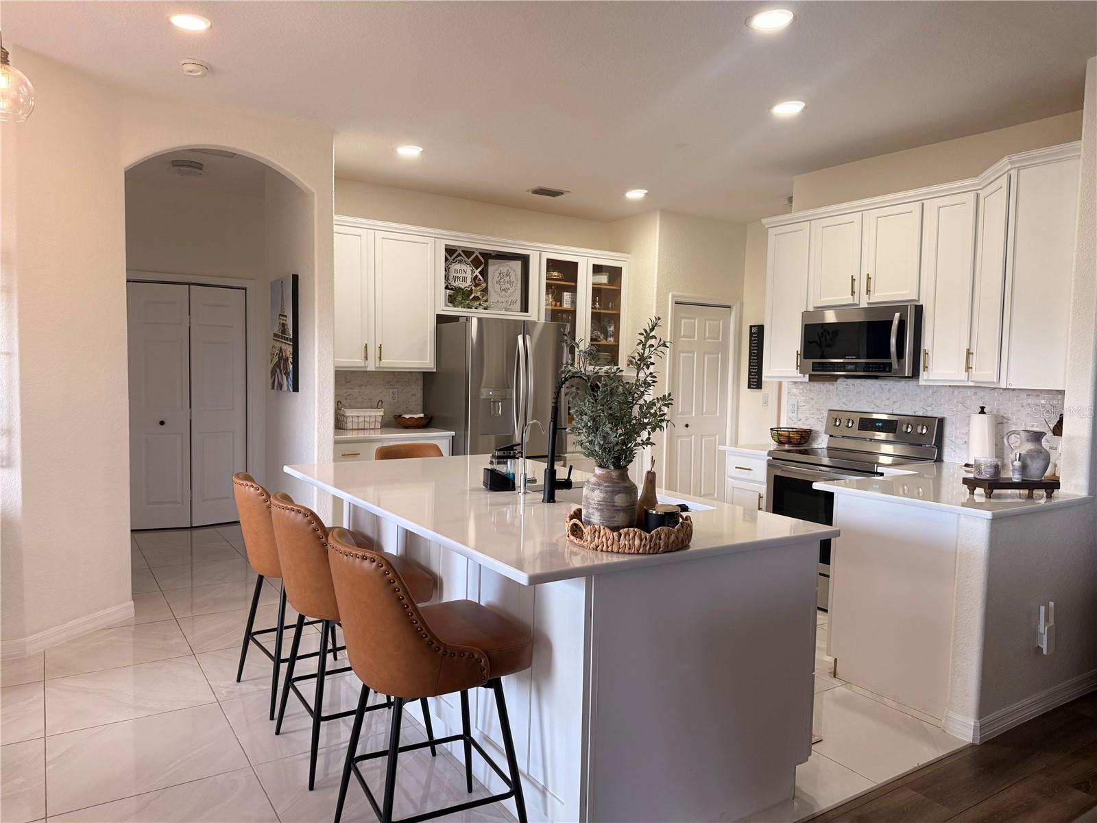 Image 7 of 37 For 16545 Spring Park Drive