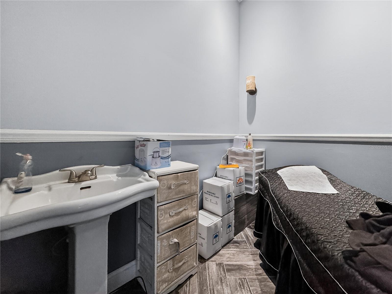 Image 31 of 42 For 2607 Hiawassee Road