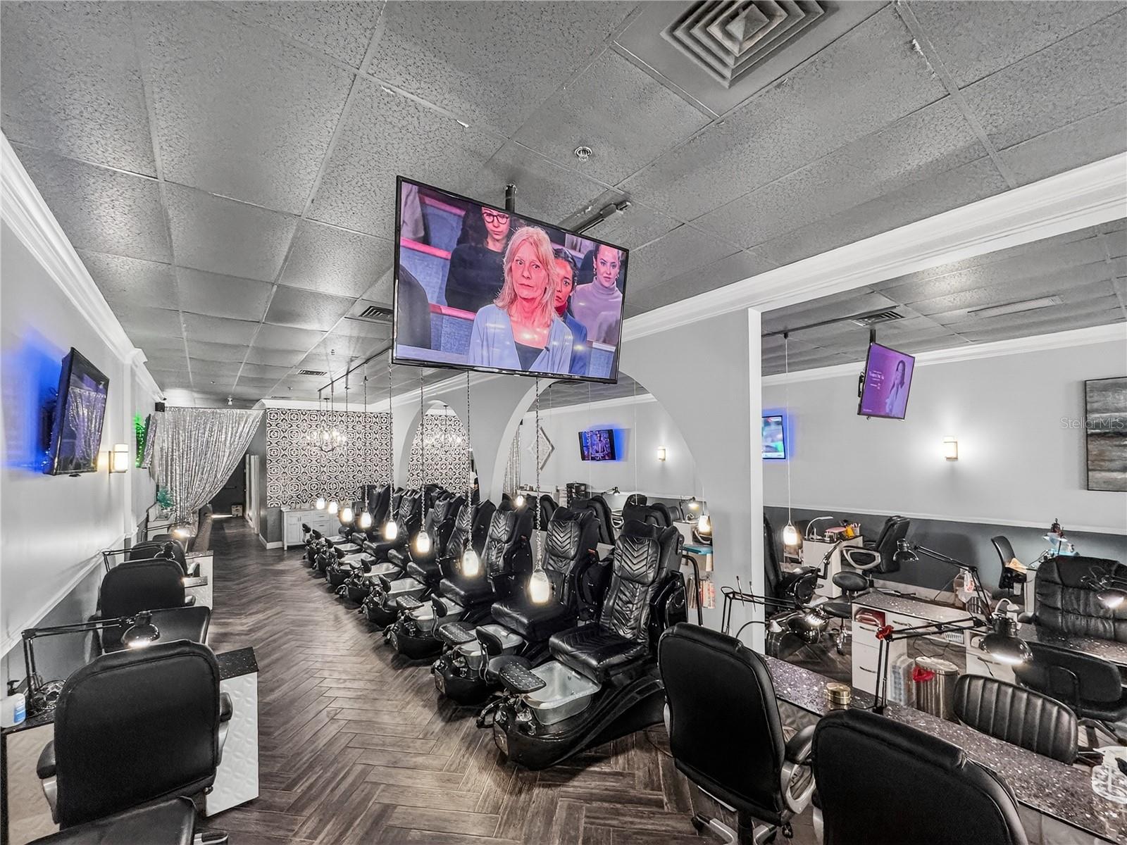 Image 4 of 42 For 2607 Hiawassee Road