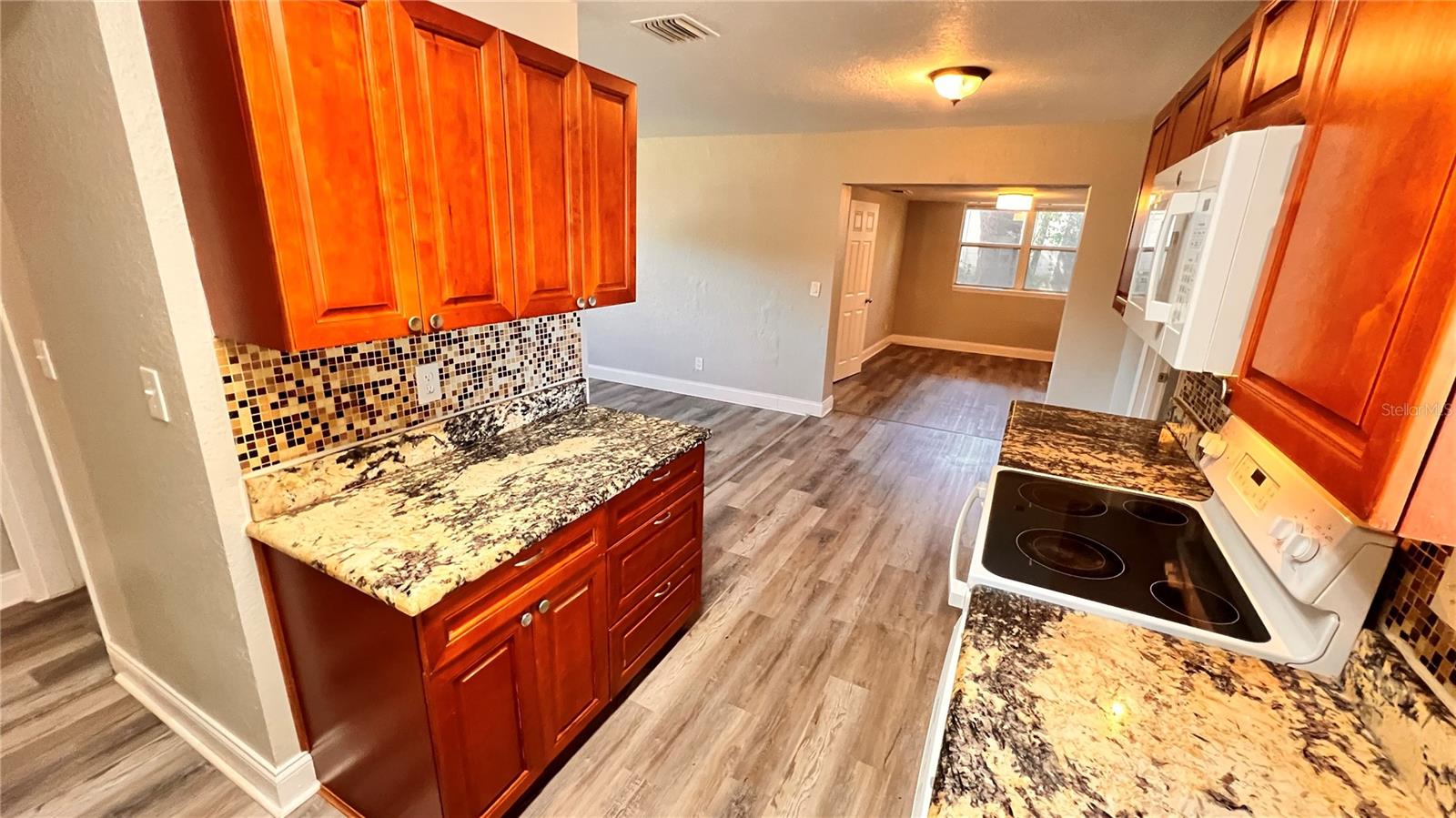 Image 13 of 32 For 116 Alhambra Avenue