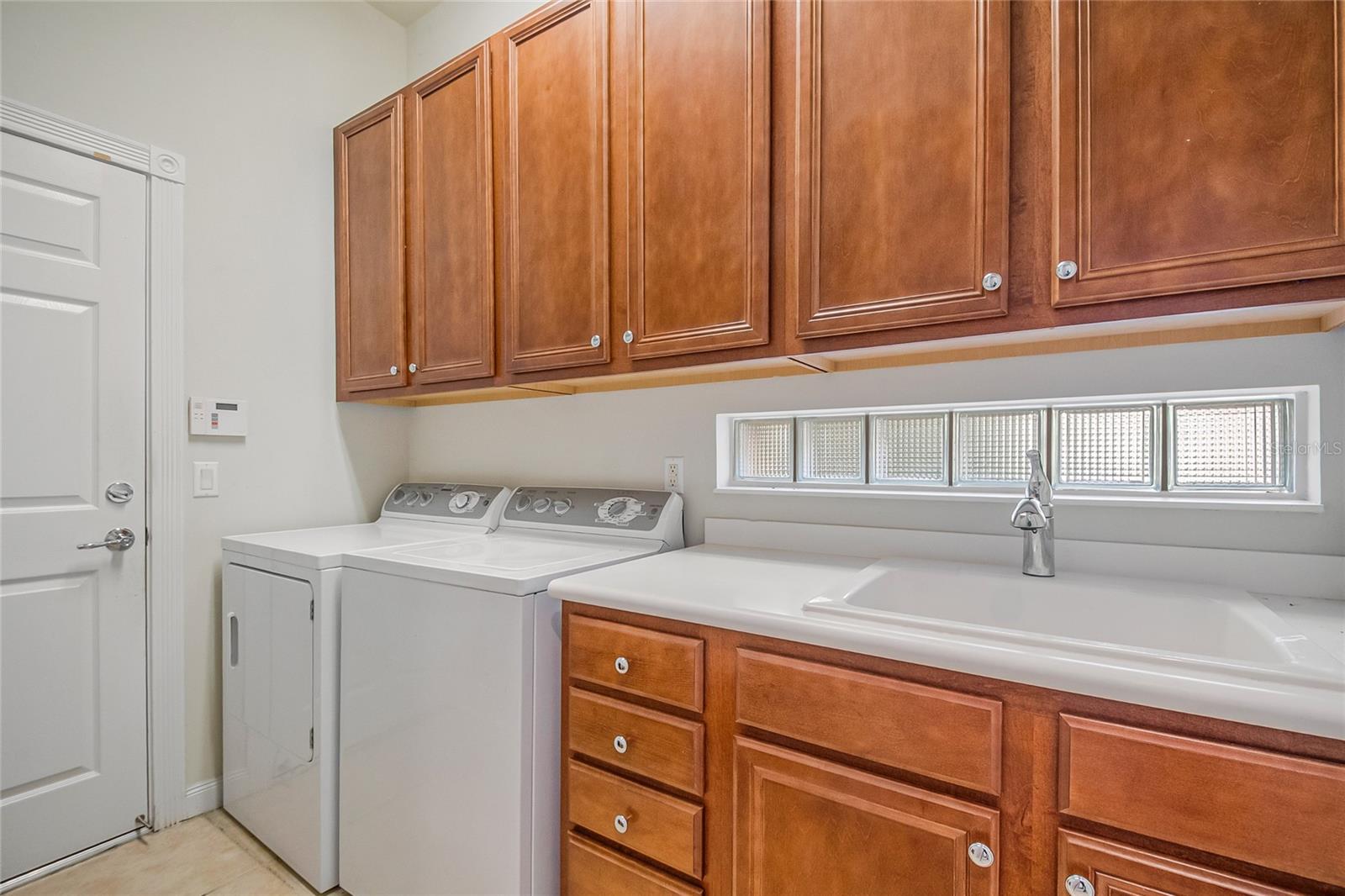 Image 36 of 54 For 12003 Lazio Lane