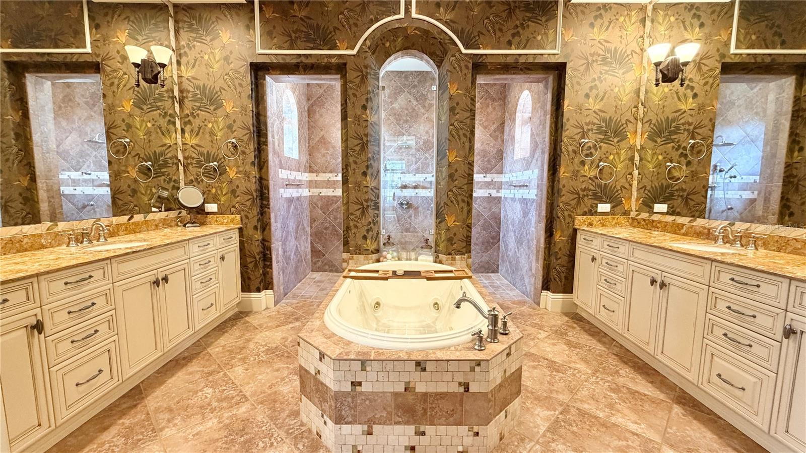 Image 21 of 61 For 6717 179th Avenue Road