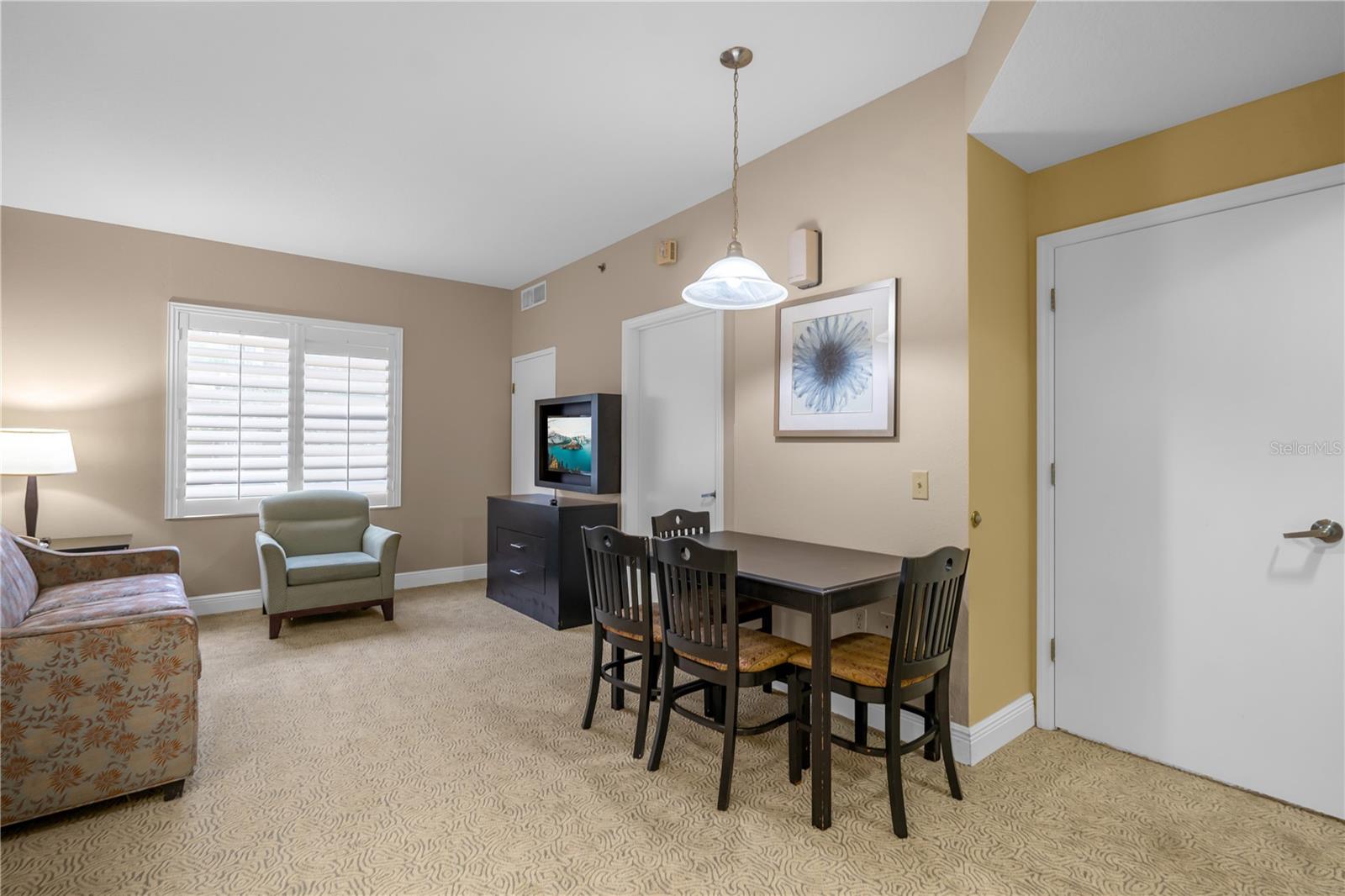 Image 4 of 20 For 7601 Canada Avenue 125