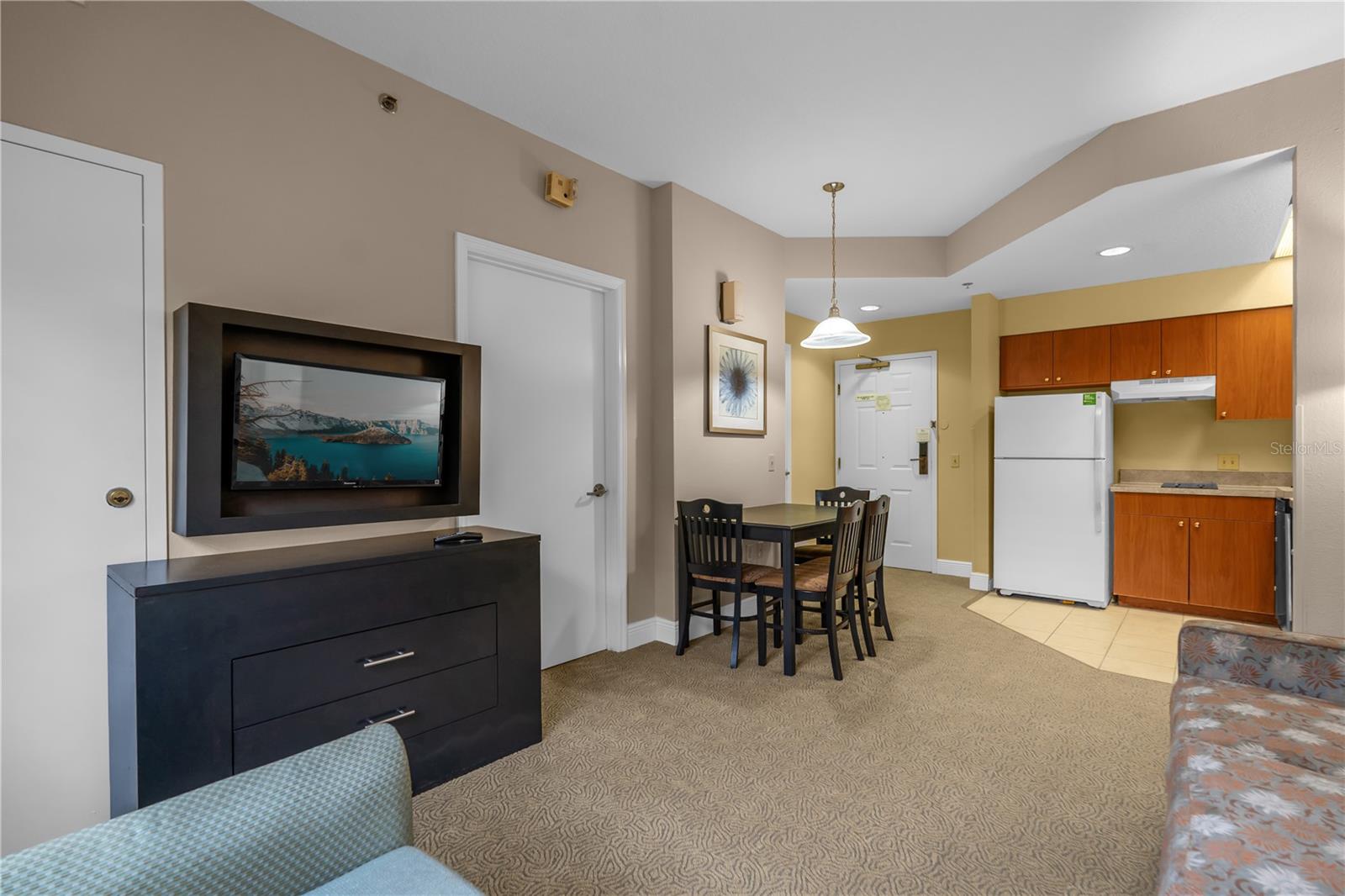 Image 5 of 20 For 7601 Canada Avenue 125