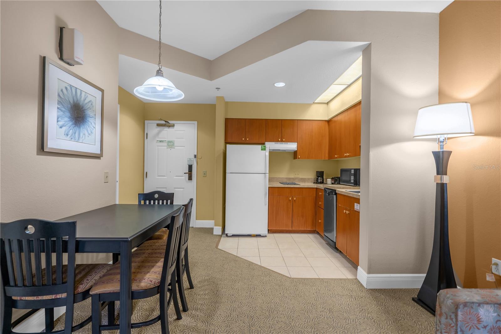 Image 7 of 20 For 7601 Canada Avenue 125