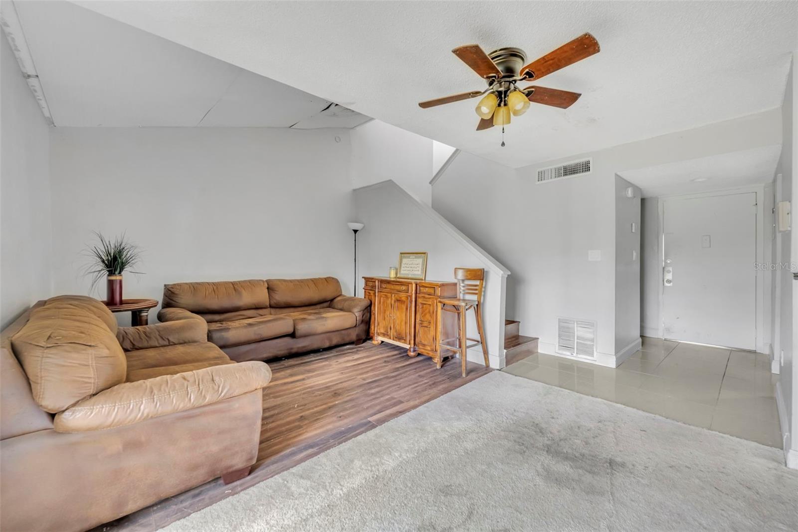 Listing photo id 10 for 236 Scottsdale Square 236