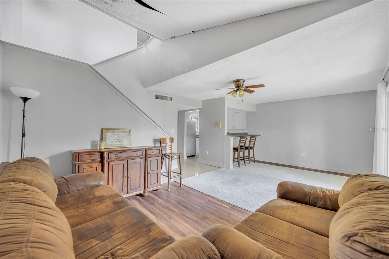 Listing photo id 12 for 236 Scottsdale Square 236