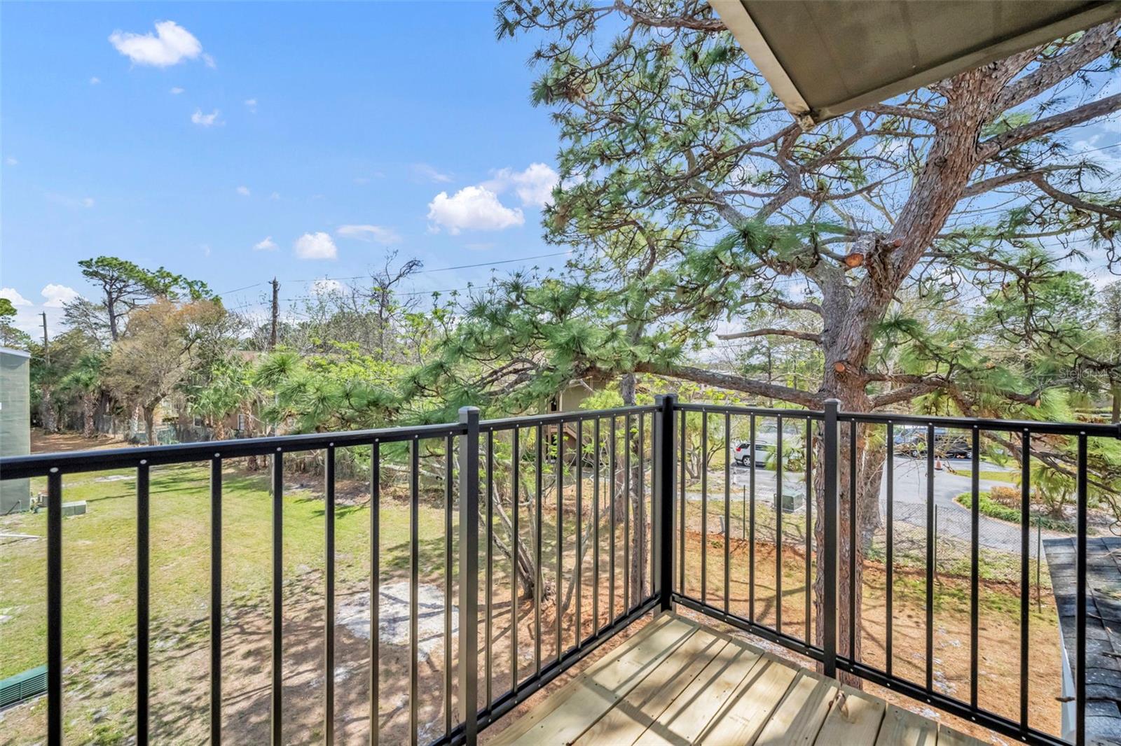 Listing photo id 18 for 236 Scottsdale Square 236