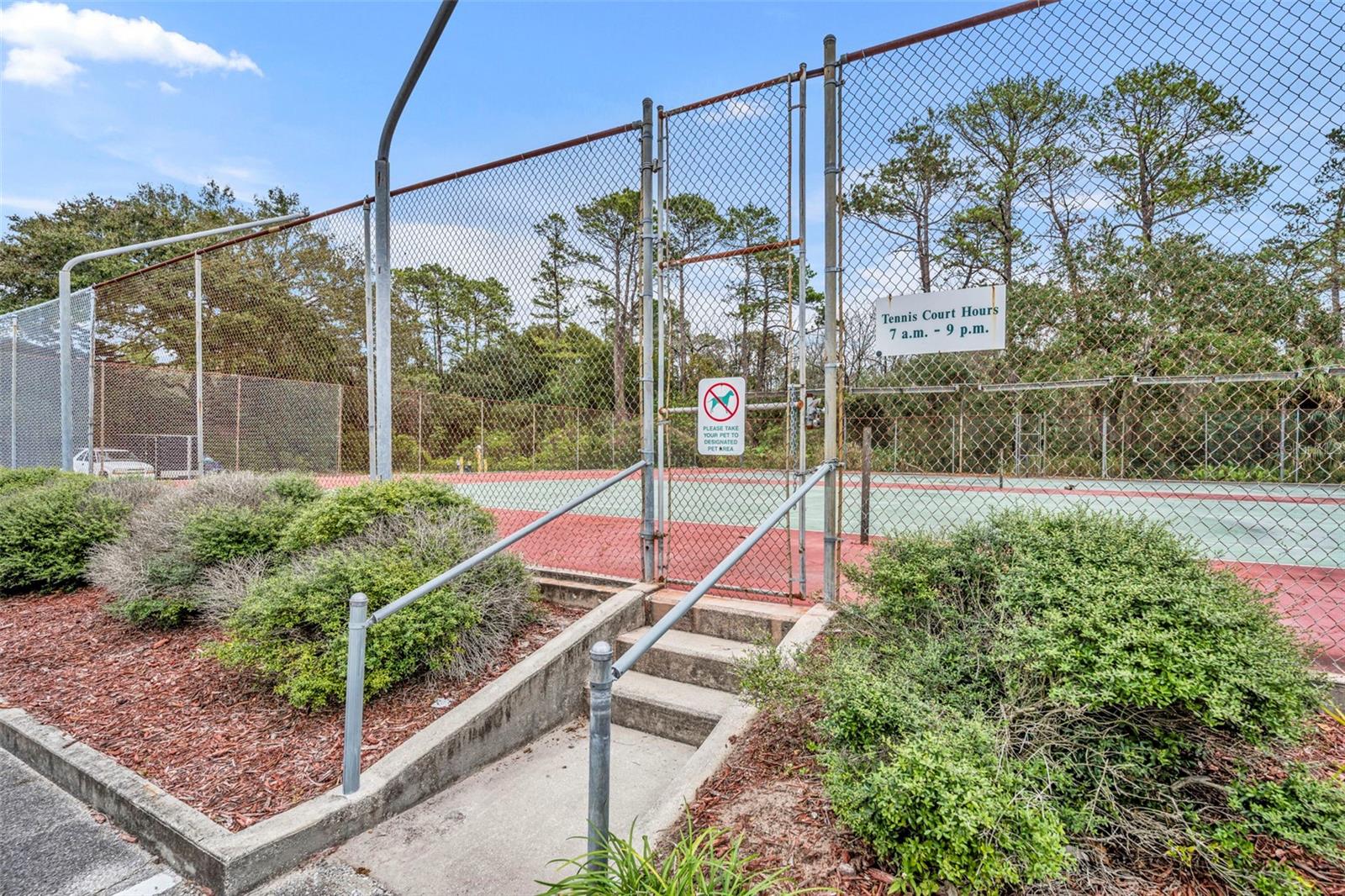 Listing photo id 23 for 236 Scottsdale Square 236