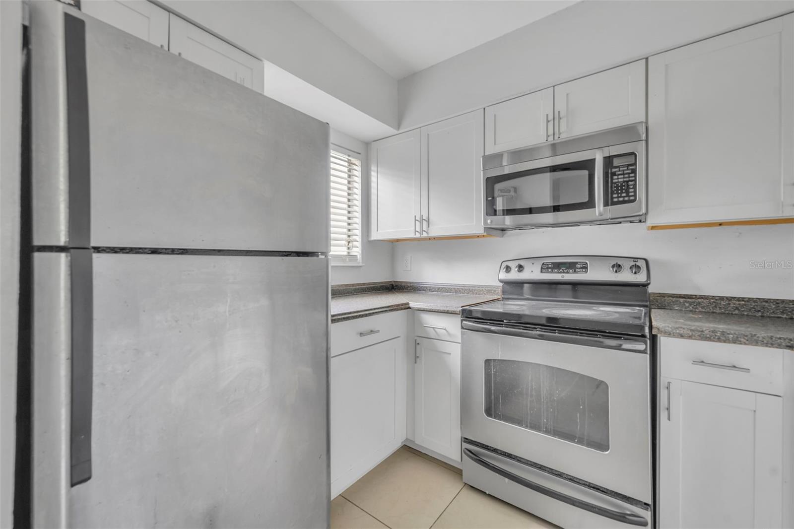 Listing photo id 6 for 236 Scottsdale Square 236