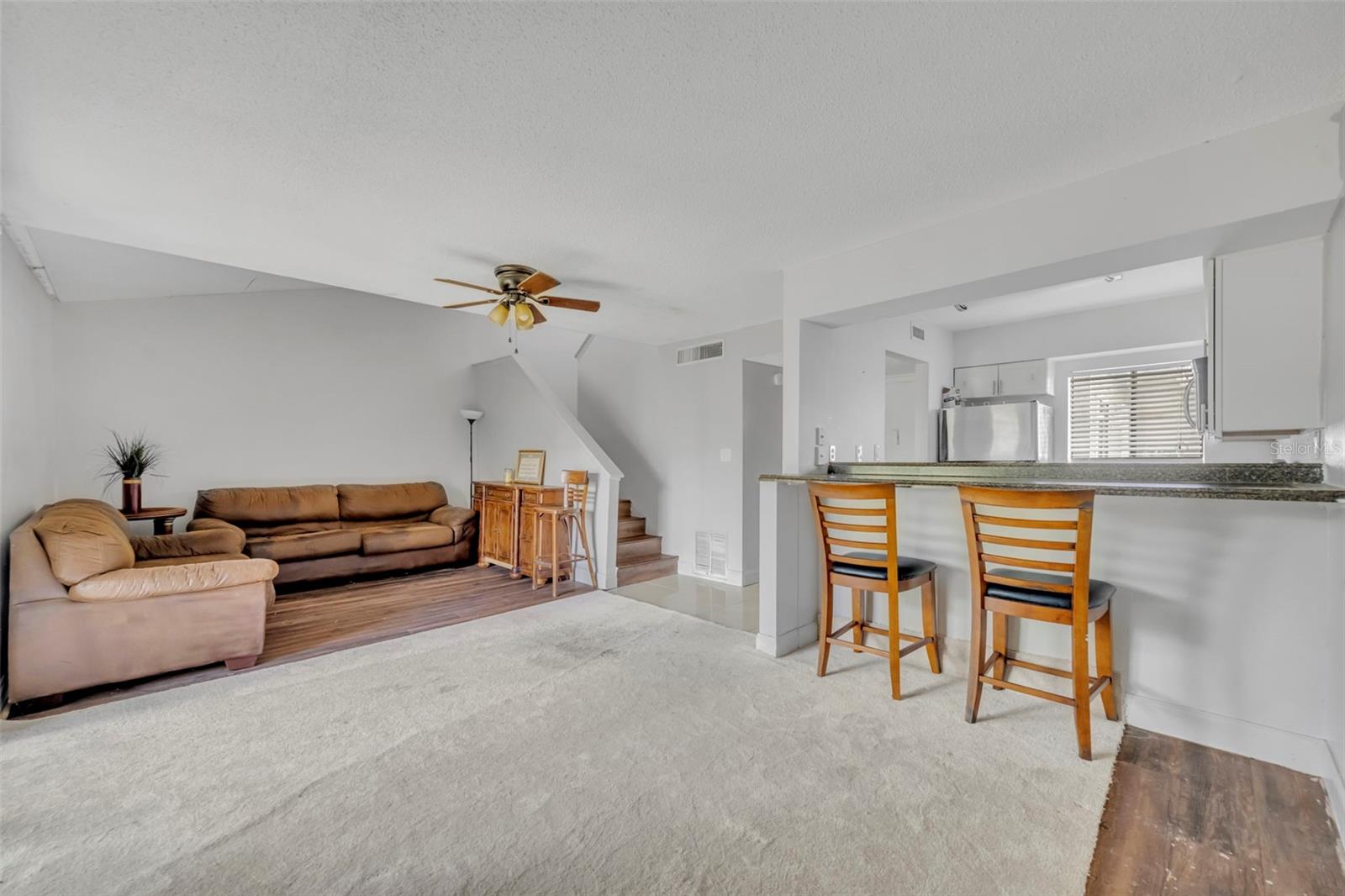 Listing photo id 7 for 236 Scottsdale Square 236