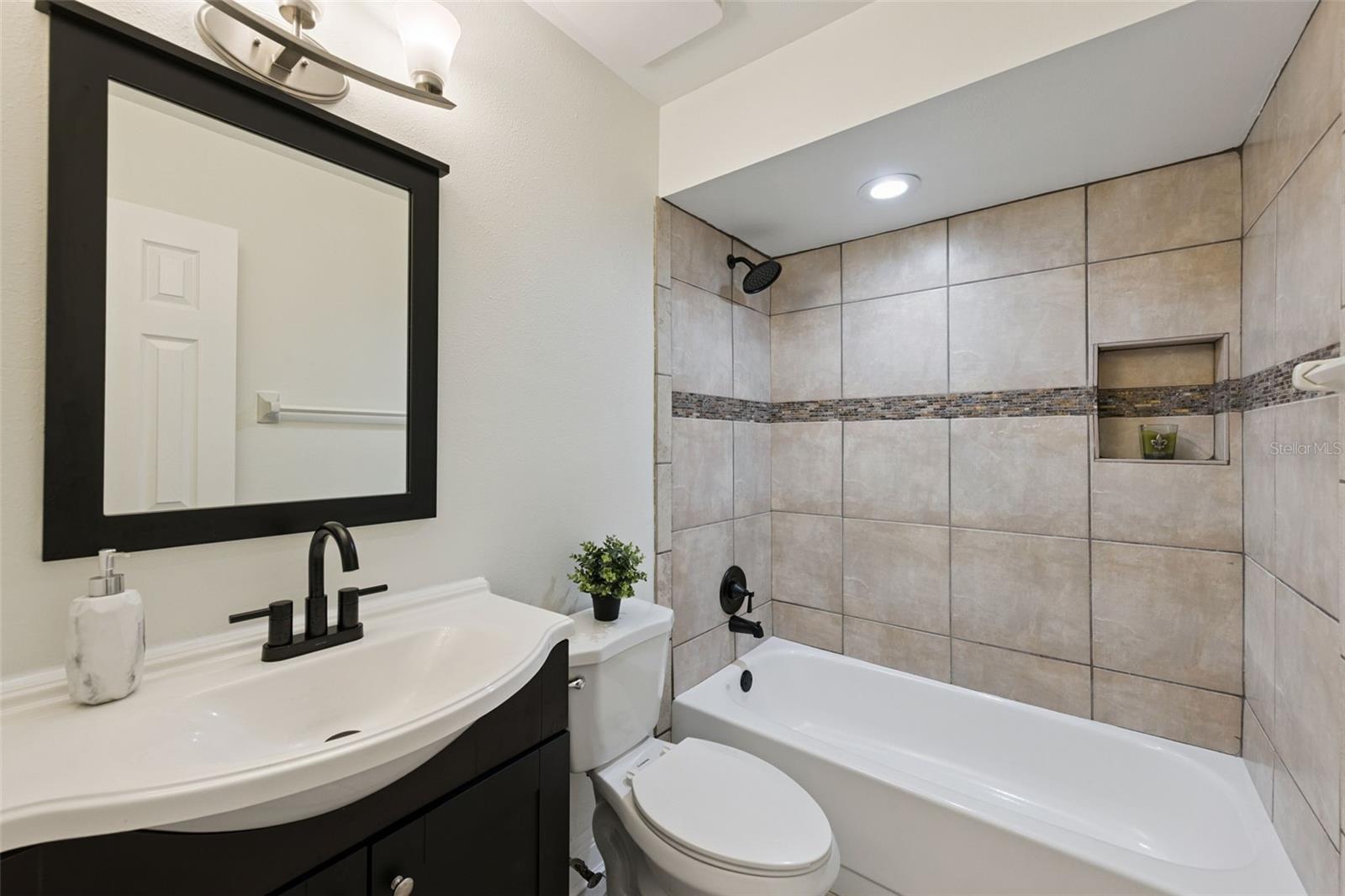 Image 10 of 20 For 1366 Pacific Court