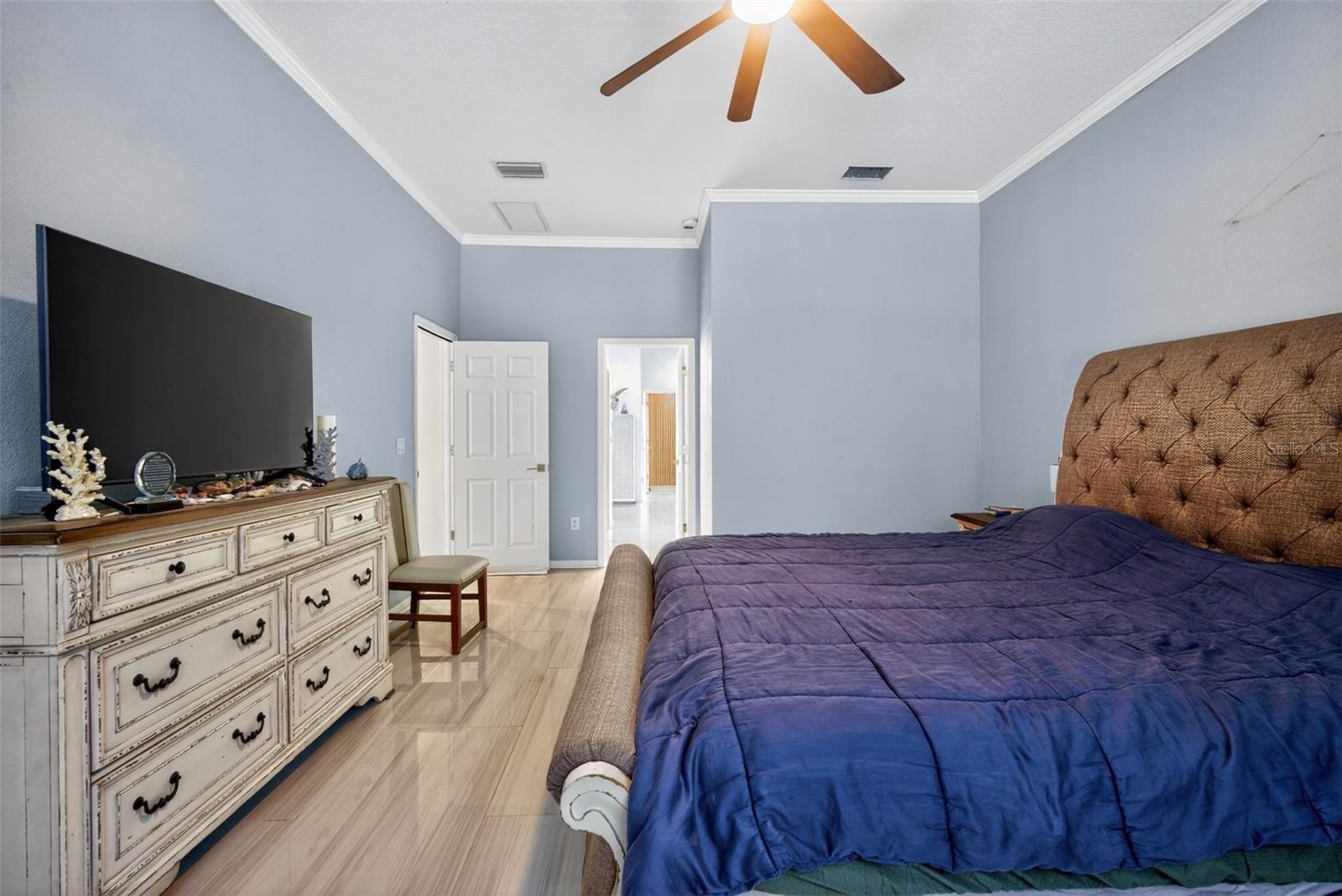 Image 12 of 38 For 15020 Eaglerise Drive