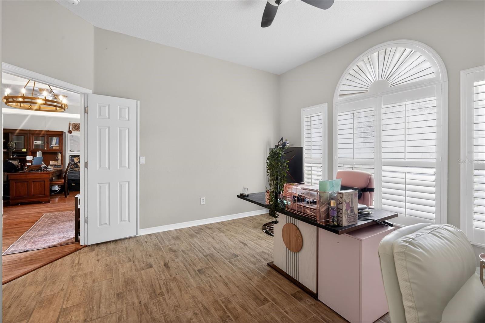 Image 17 of 38 For 15020 Eaglerise Drive