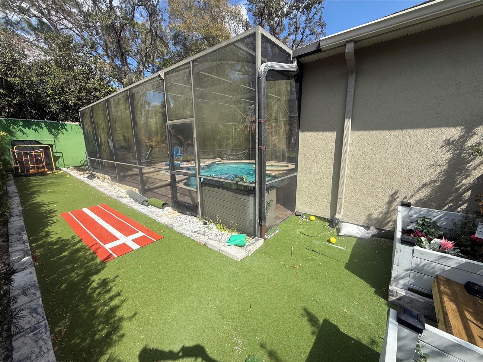 Image 28 of 38 For 15020 Eaglerise Drive