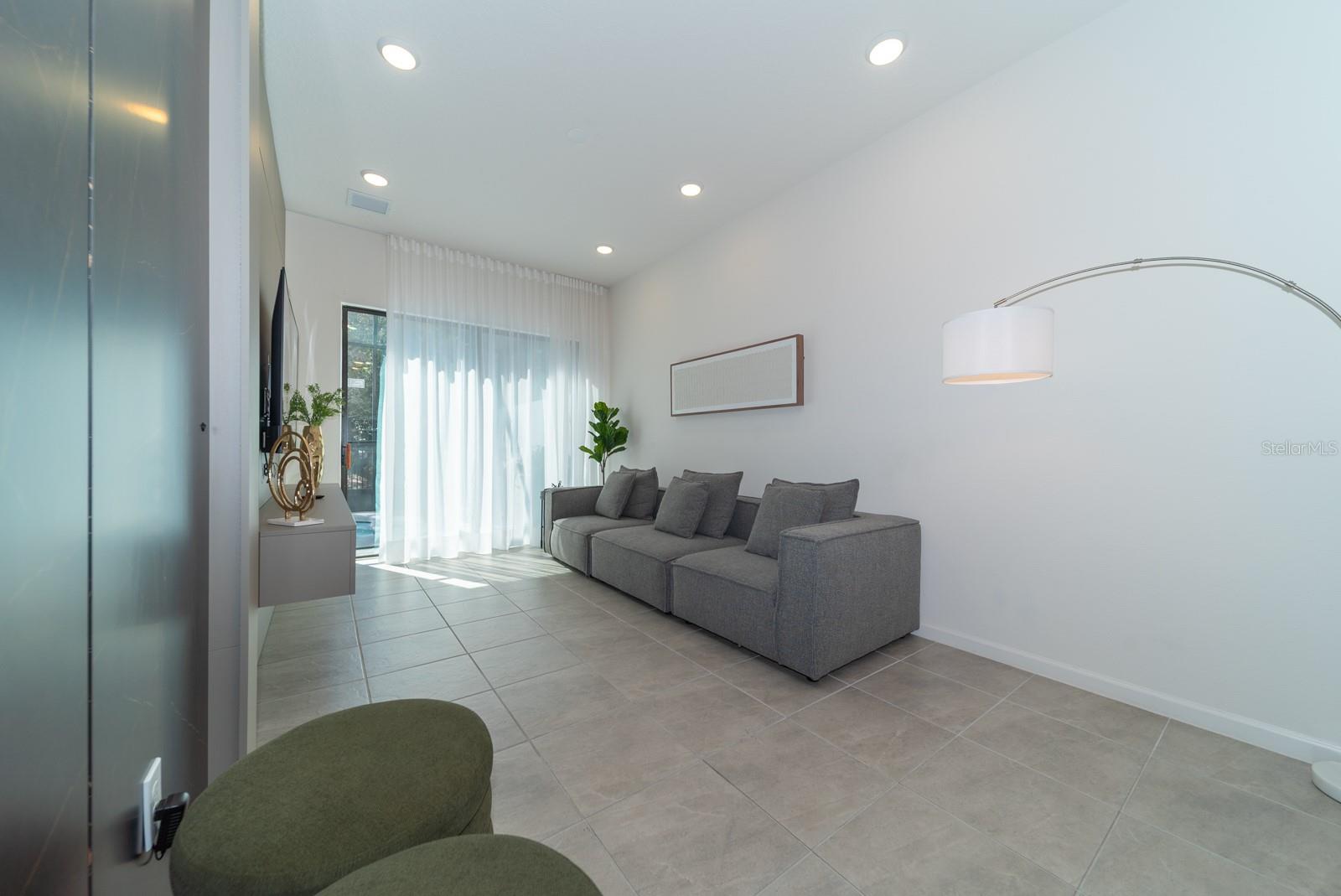 Image 17 of 90 For 10364 Ebb Tide Lane