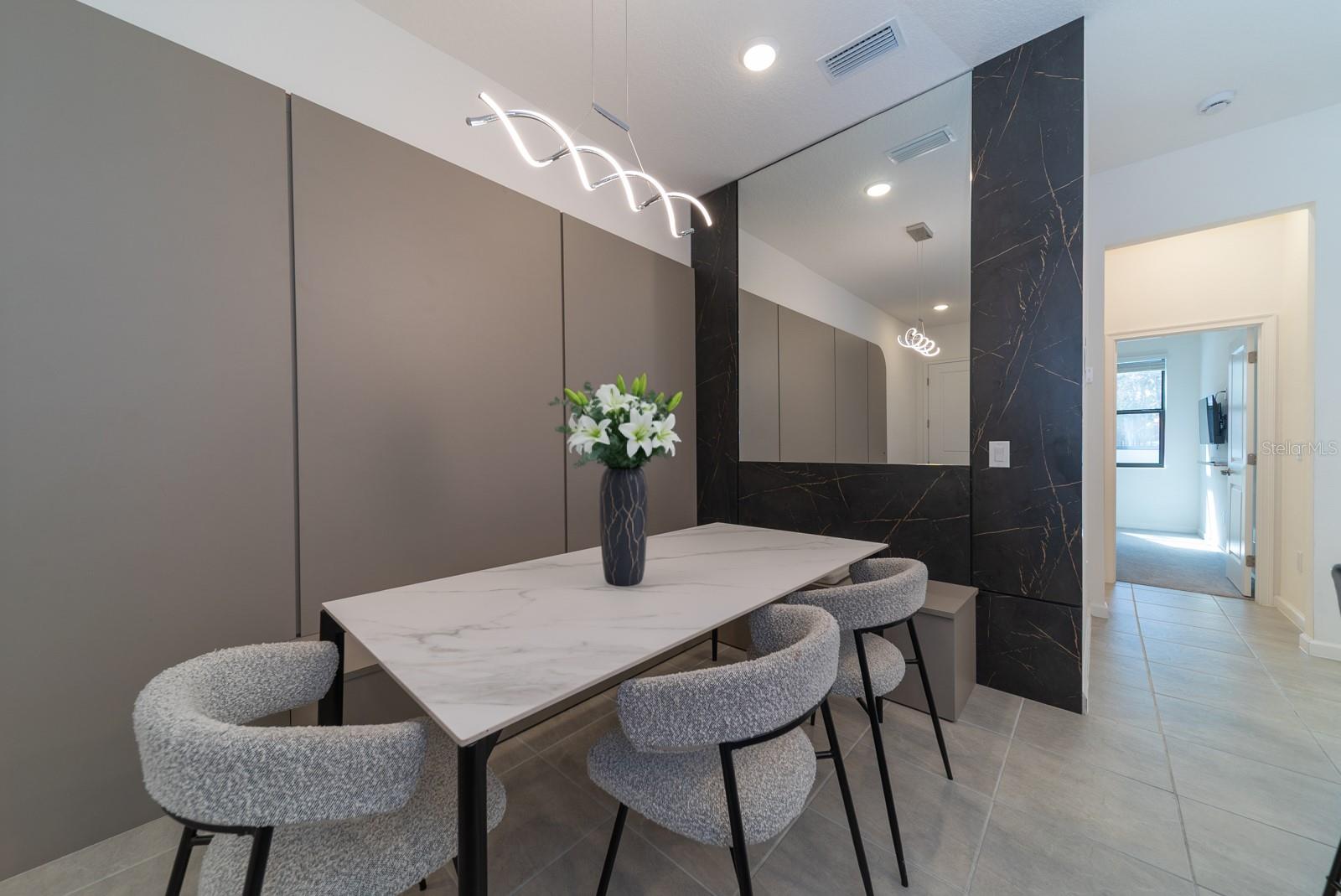 Image 5 of 90 For 10364 Ebb Tide Lane