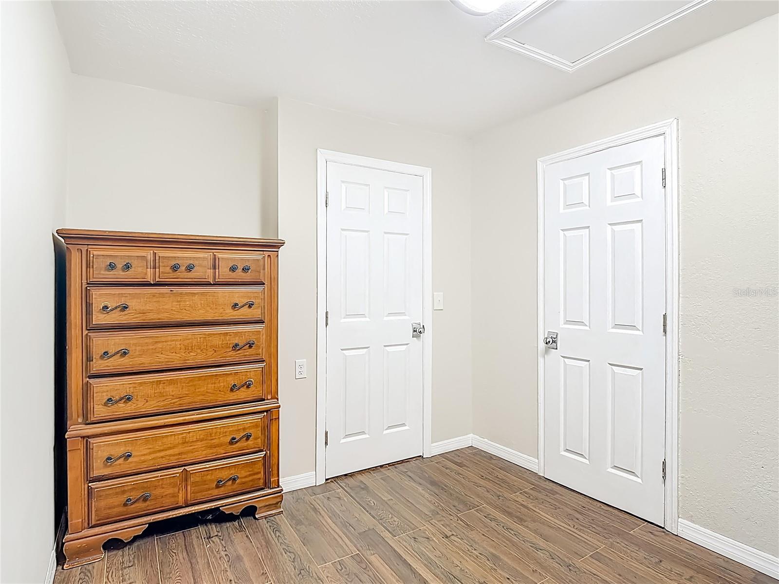 Image 35 of 67 For 2720 Handley Boulevard