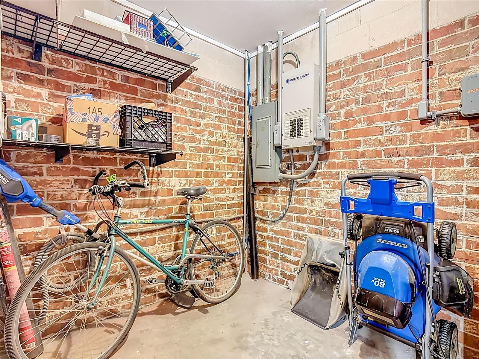 Image 39 of 67 For 2720 Handley Boulevard