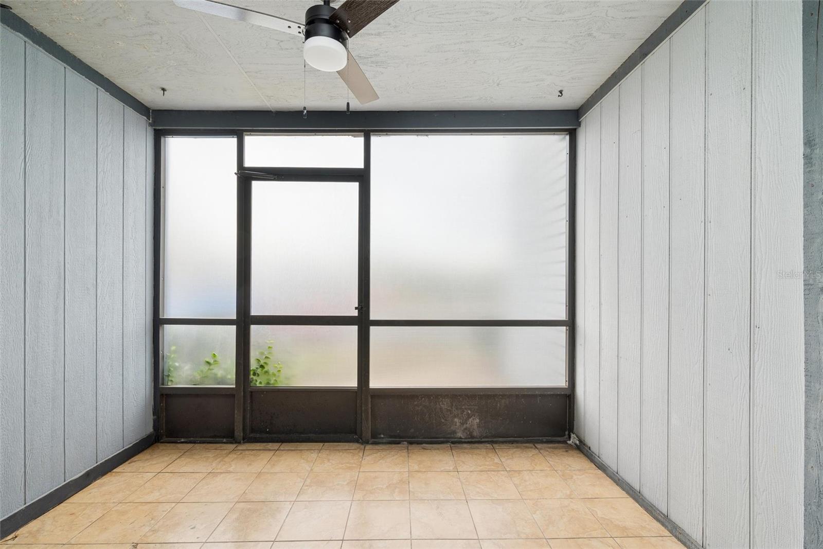 Image 11 of 41 For 4031 Atrium Drive L6