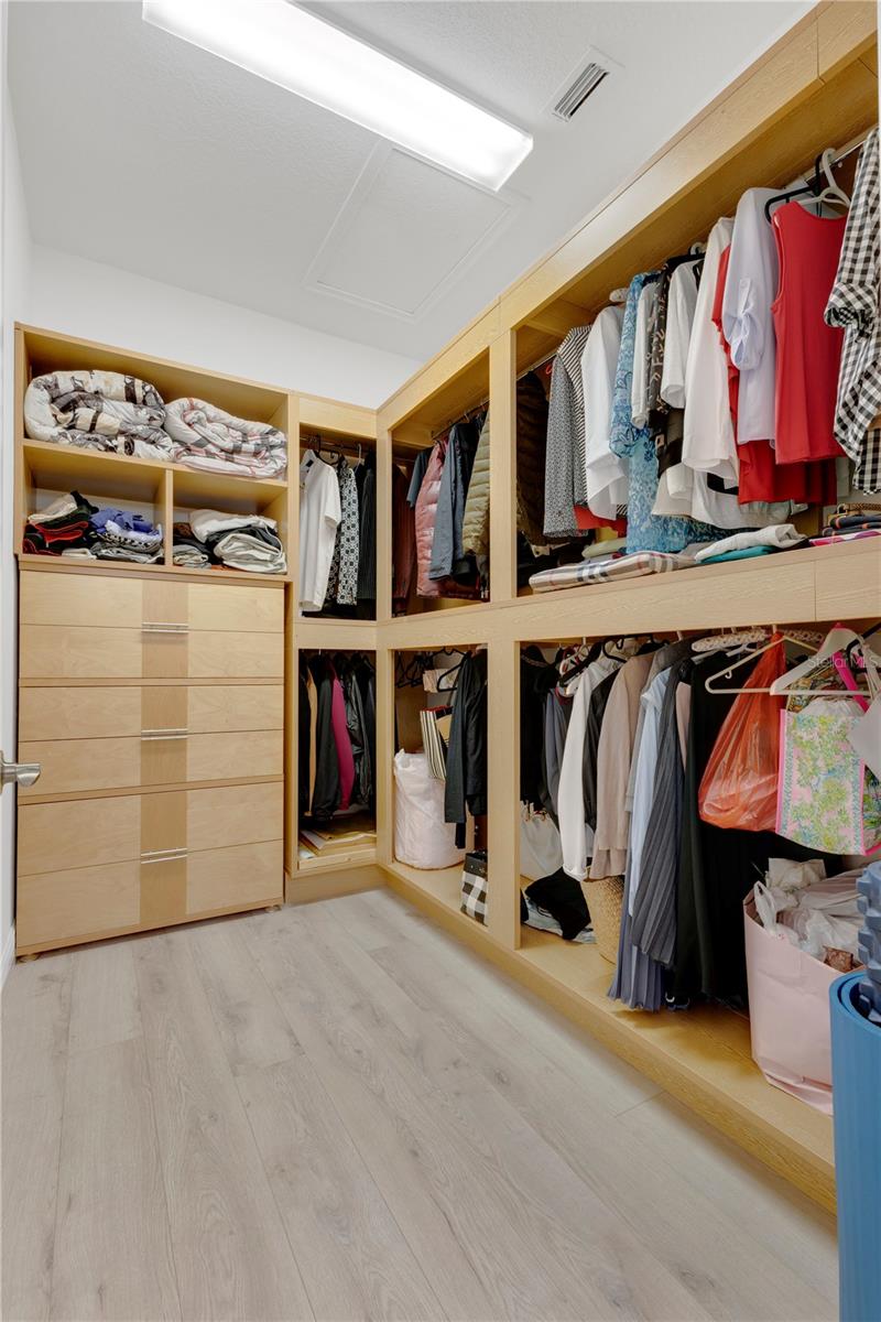 Image 16 of 50 For 5092 Twin Lakes Boulevard