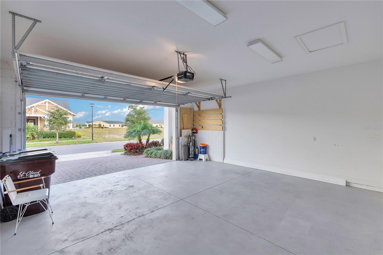 Image 25 of 50 For 5092 Twin Lakes Boulevard