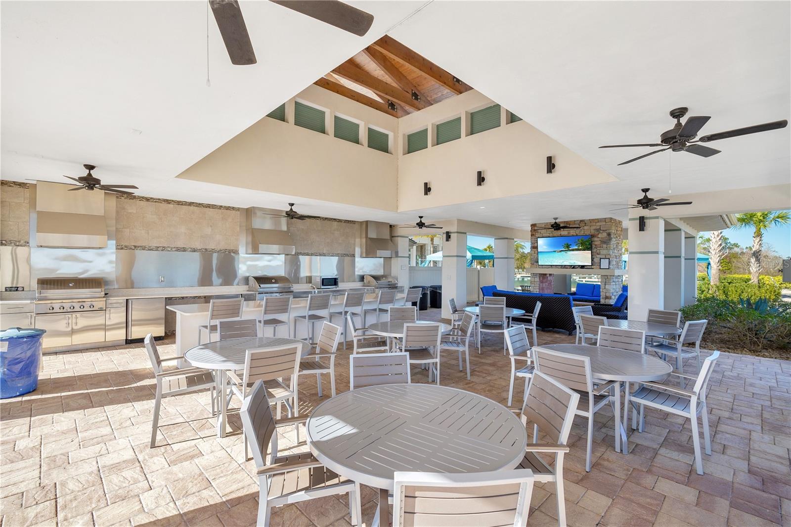 Image 42 of 50 For 5092 Twin Lakes Boulevard