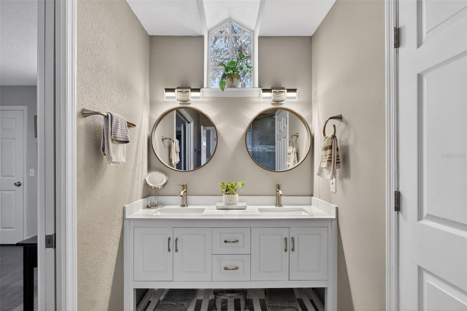 Image 33 of 69 For 1432 Farrindon Circle