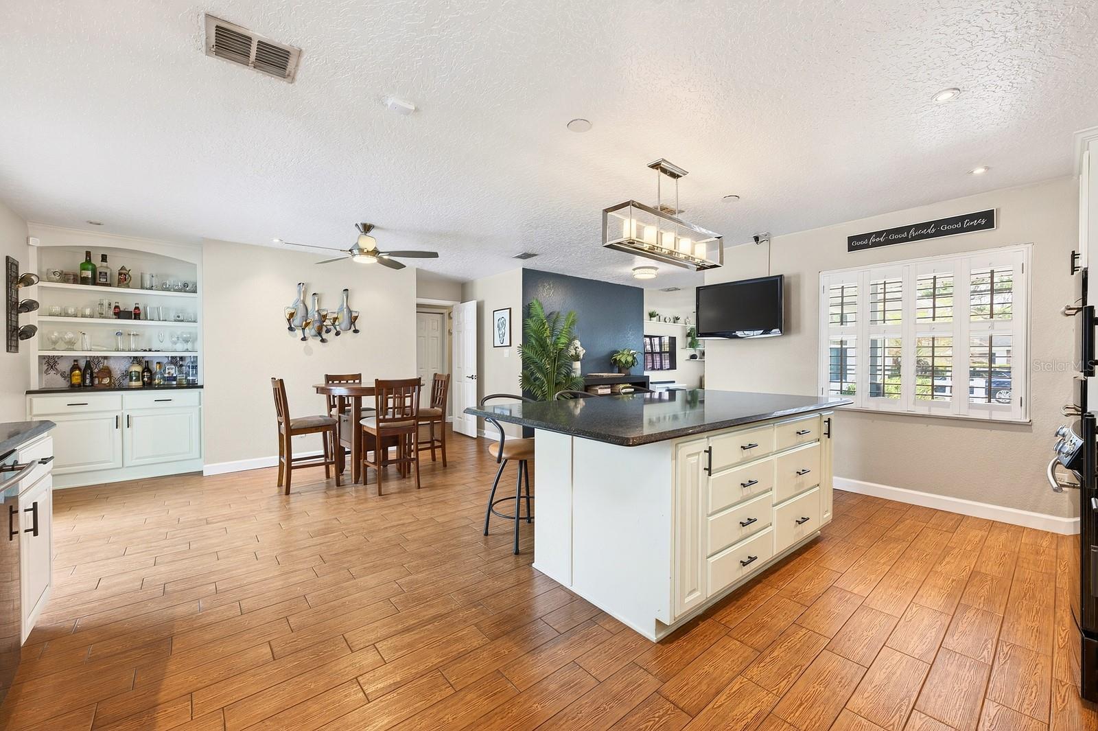 Image 11 of 37 For 4749 Wind Street