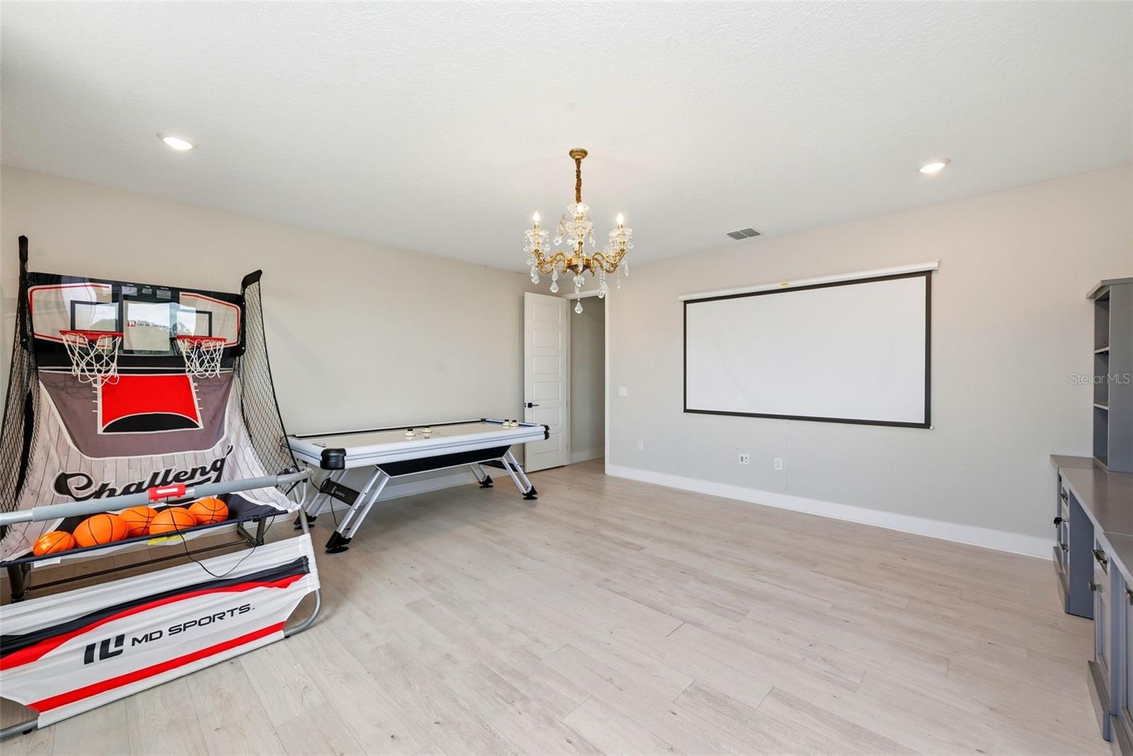 Image 46 of 57 For 7344 Alpine Butterfly Lane