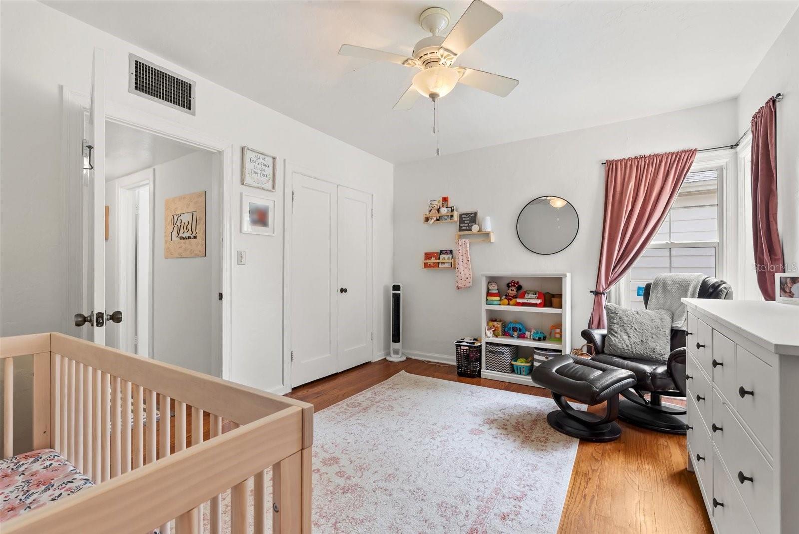 Image 16 of 31 For 37 Vanderbilt Street