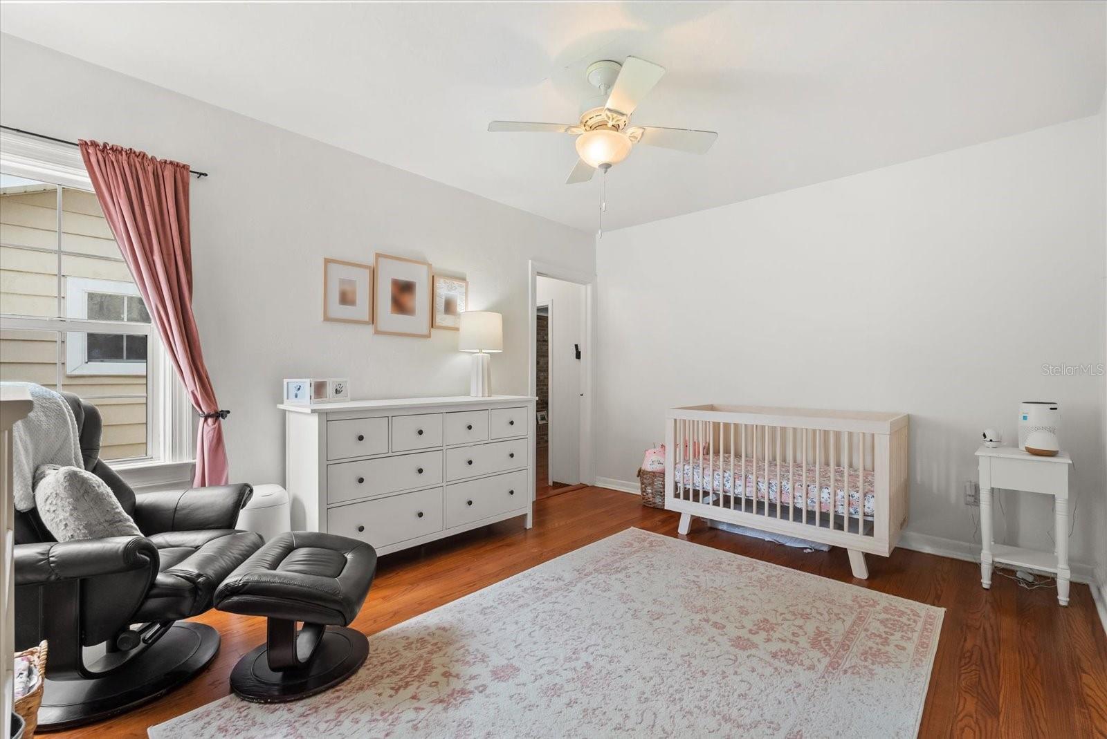 Image 17 of 31 For 37 Vanderbilt Street