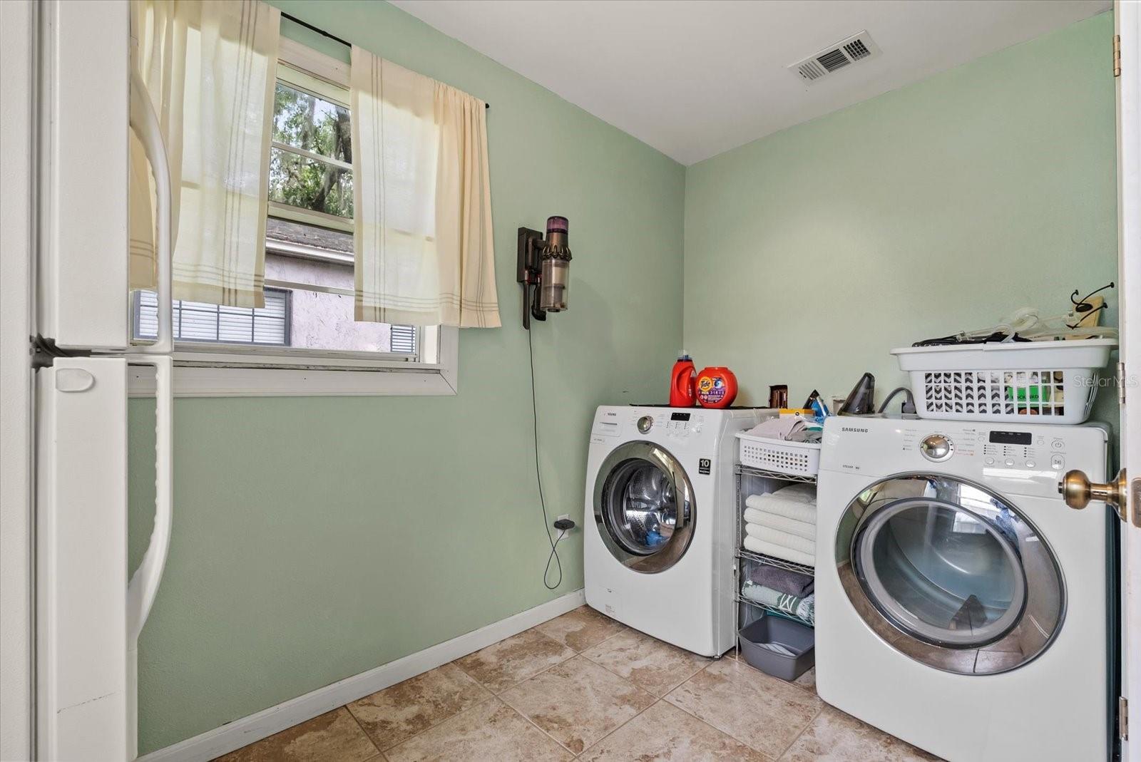 Image 23 of 31 For 37 Vanderbilt Street