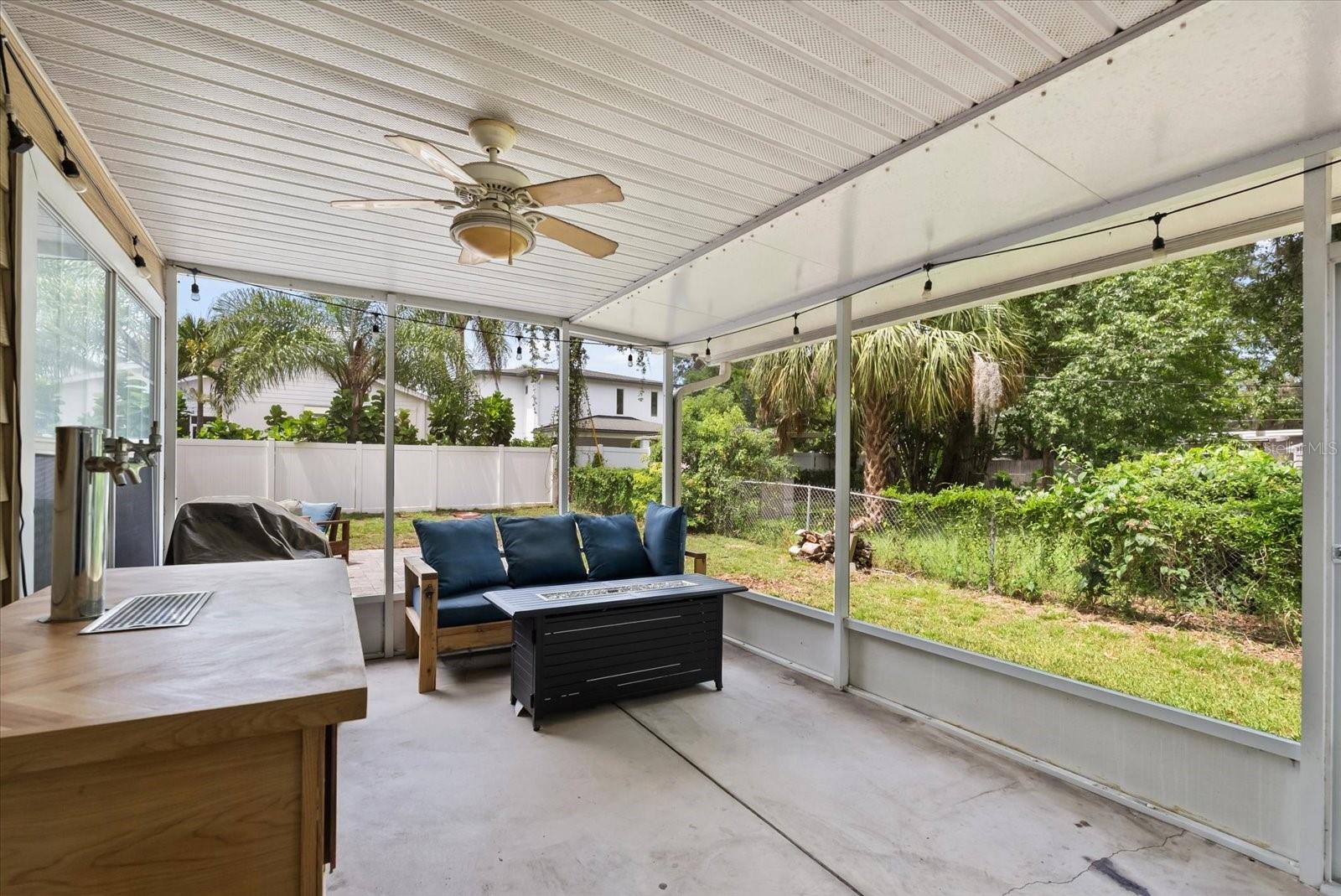 Image 24 of 31 For 37 Vanderbilt Street